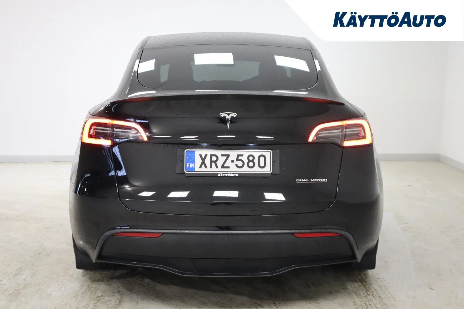 TESLA Model Y XRZ-580 carousel image