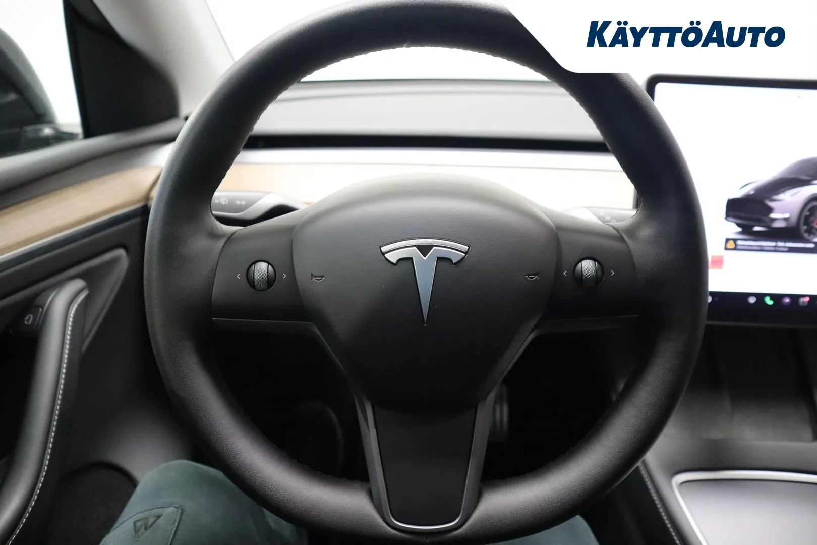 TESLA Model Y XRZ-580 carousel image