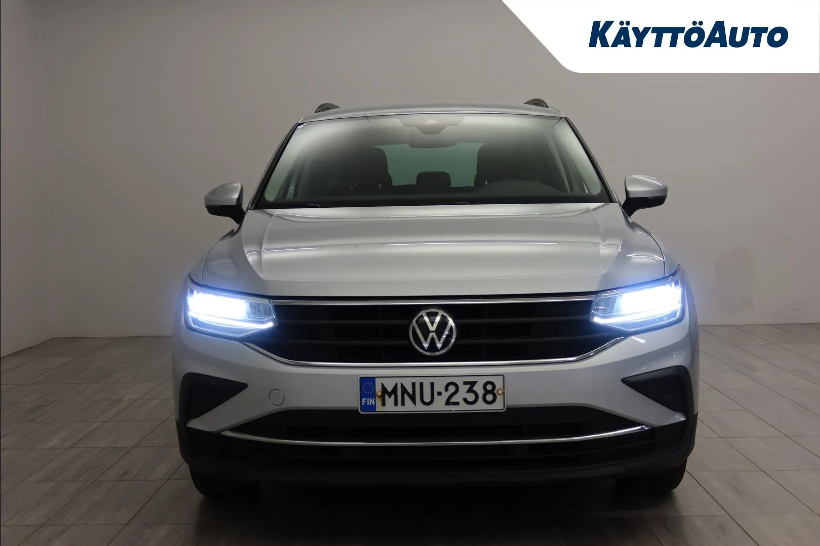 VOLKSWAGEN Tiguan MNU-238 carousel image