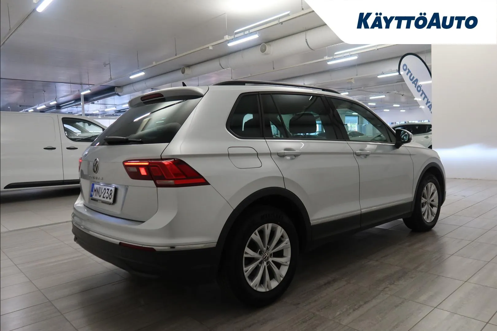 VOLKSWAGEN Tiguan MNU-238 carousel image