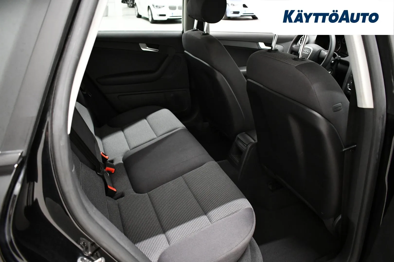 AUDI A3 HVF-693 carousel image