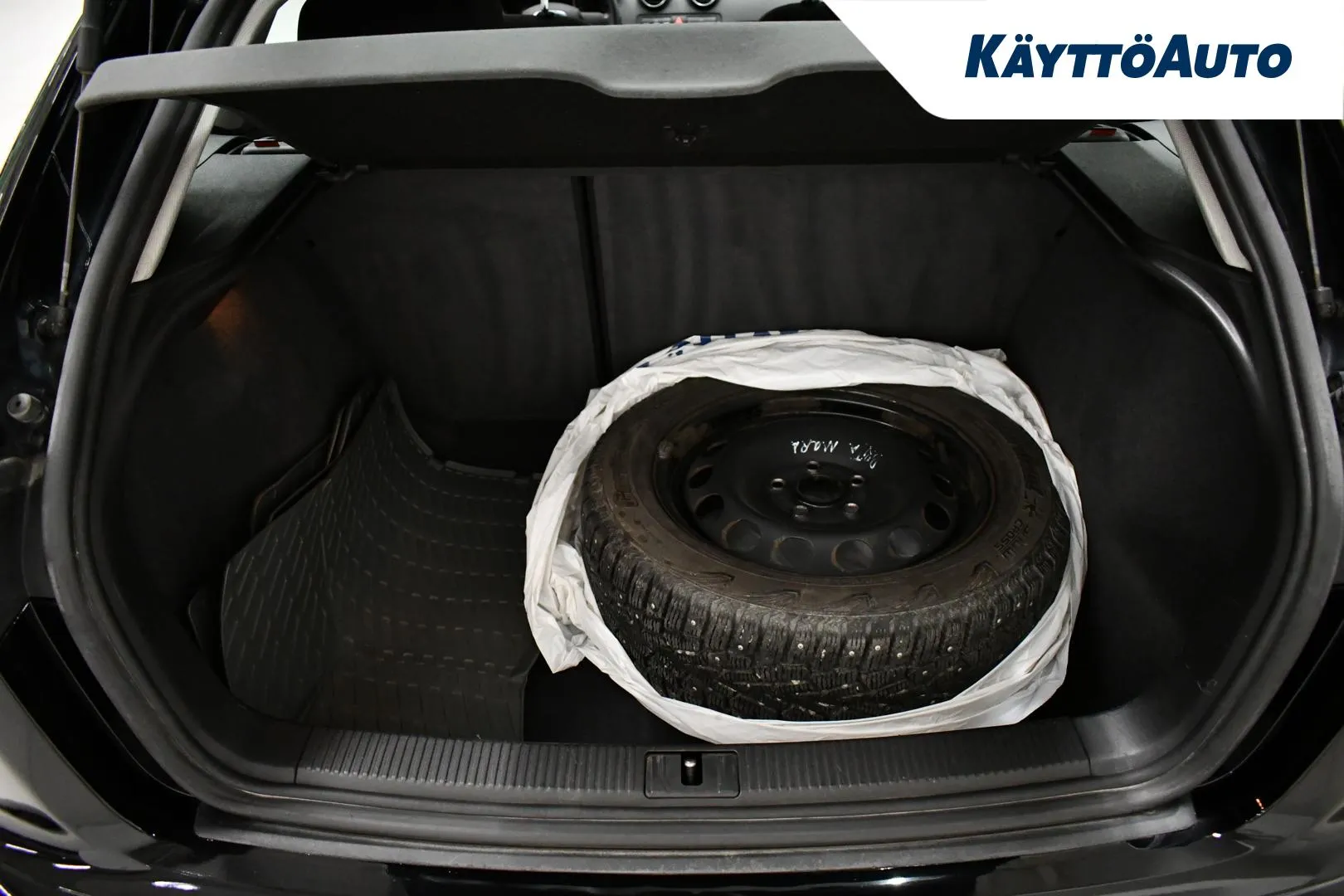 AUDI A3 HVF-693 carousel image