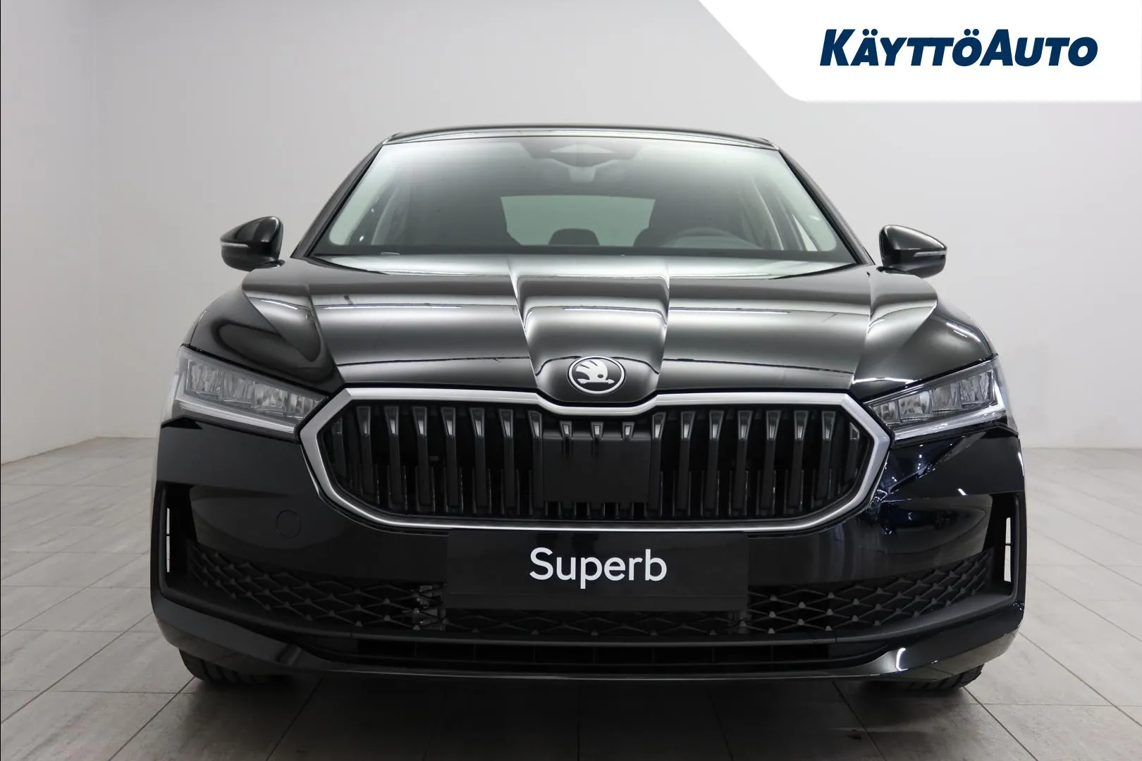 Skoda Superb JNL-429 carousel image
