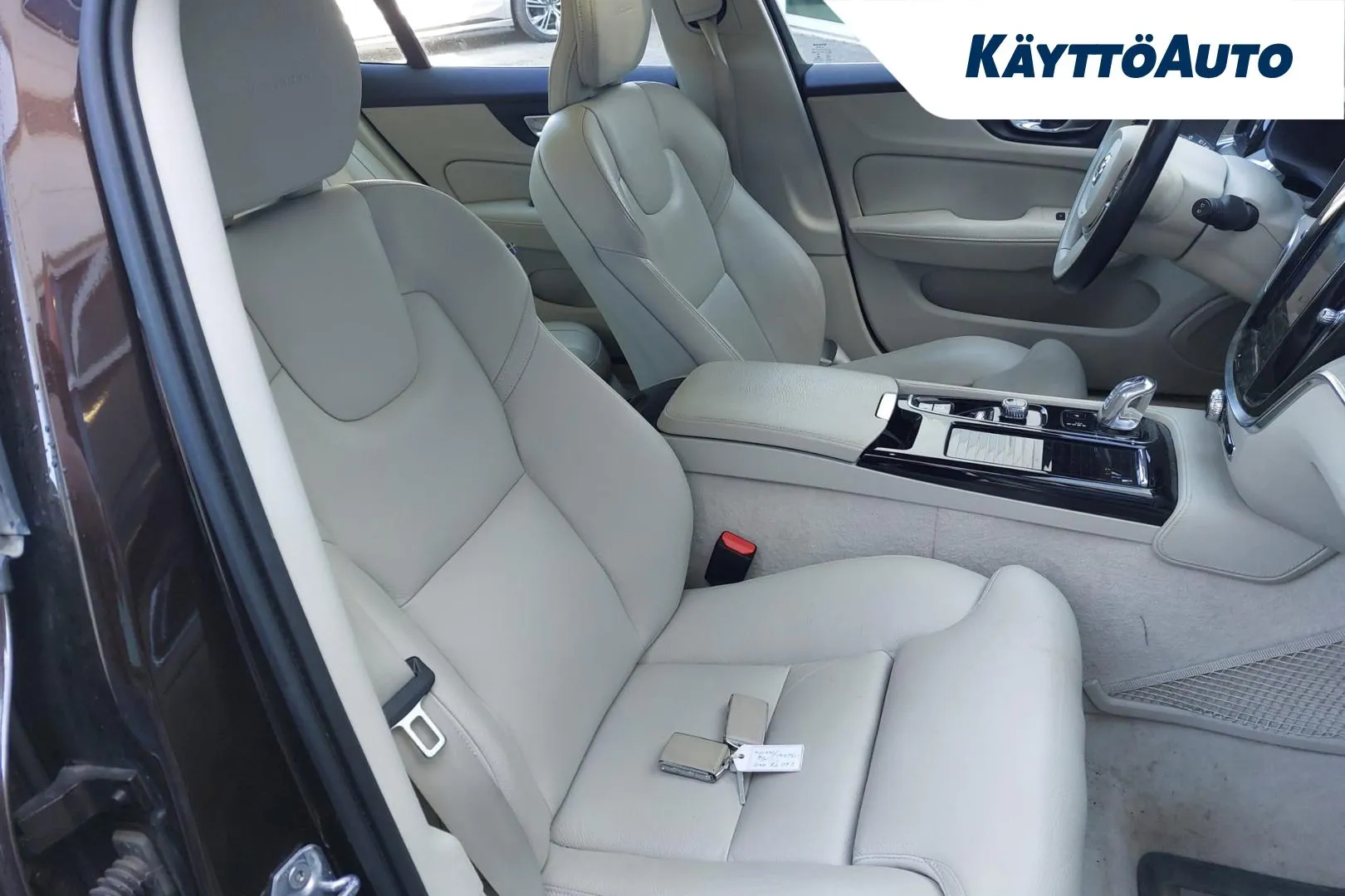 VOLVO V60 KUN-736 carousel image