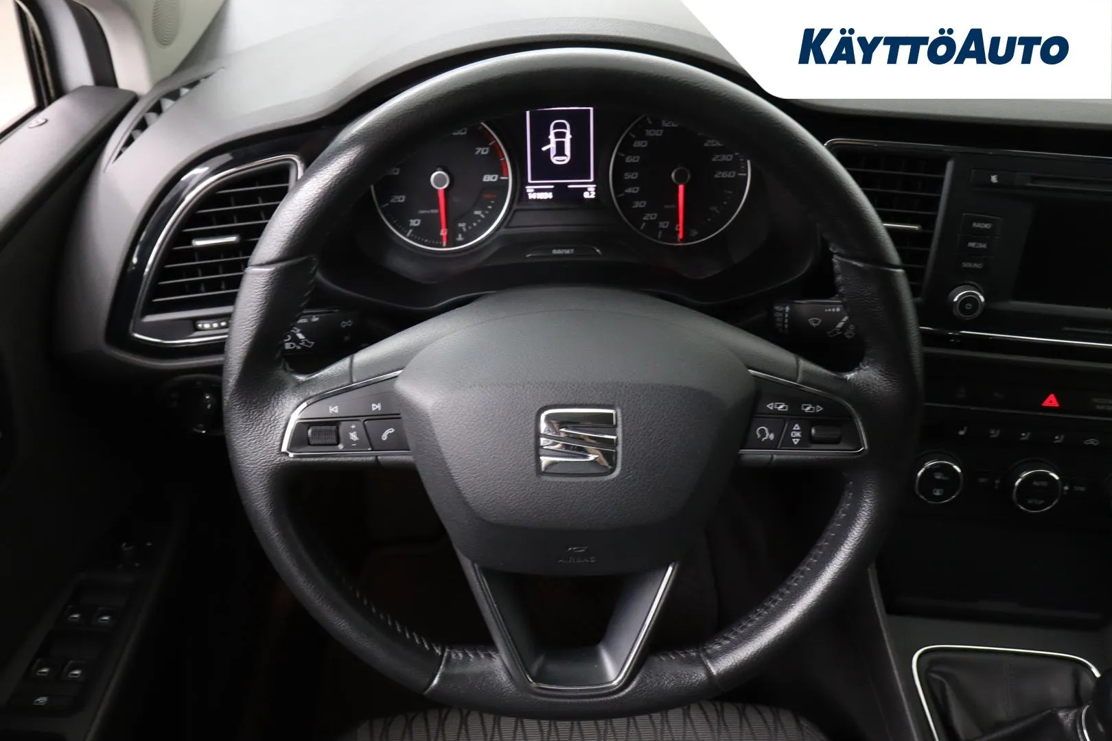Seat Leon ILJ-791 carousel image
