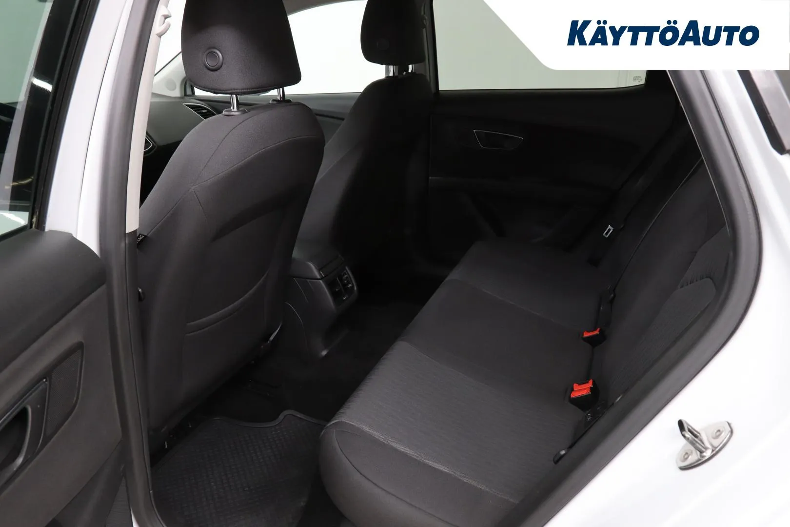 Seat Leon ILJ-791 carousel image