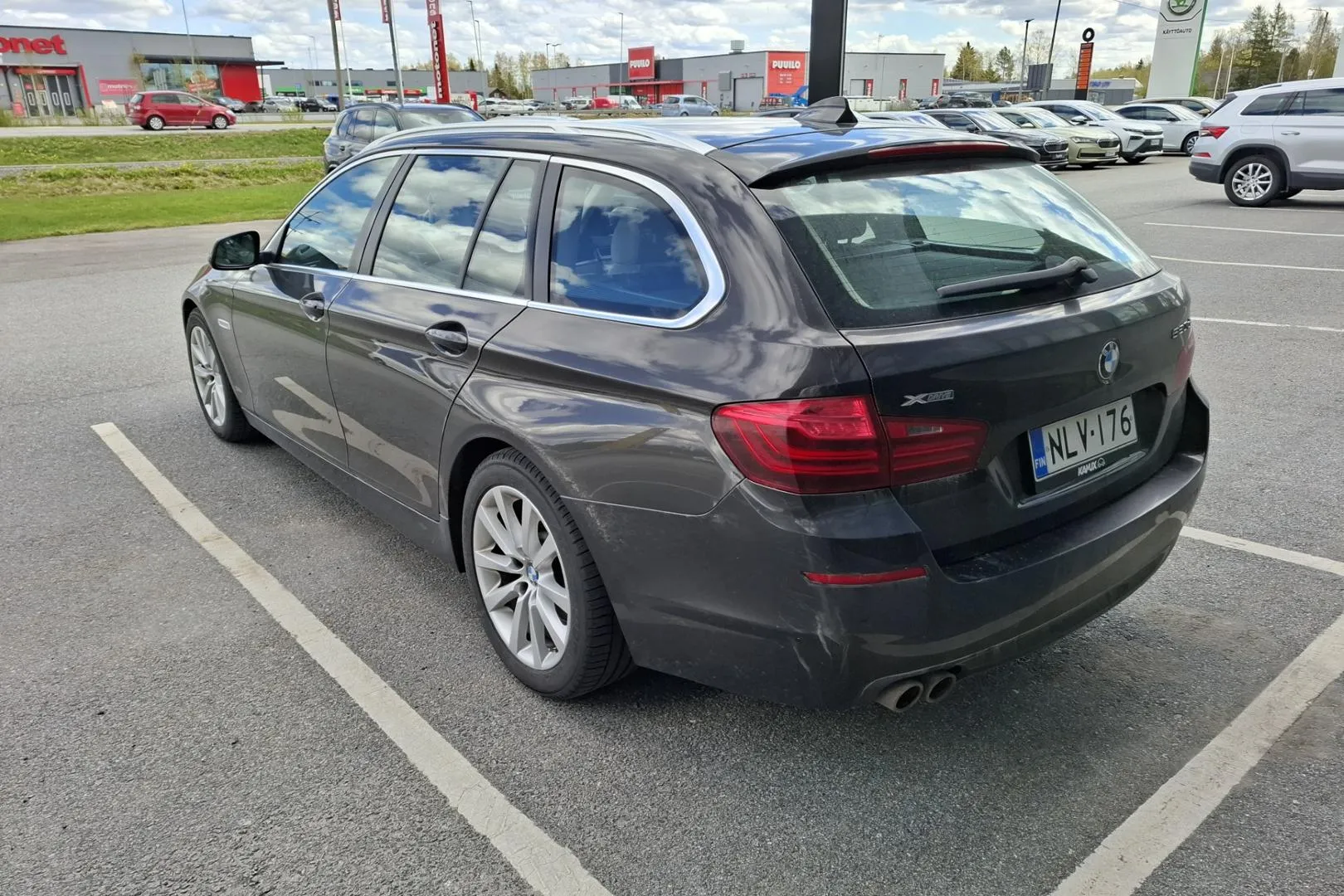 BMW 520 NLV-176 carousel image