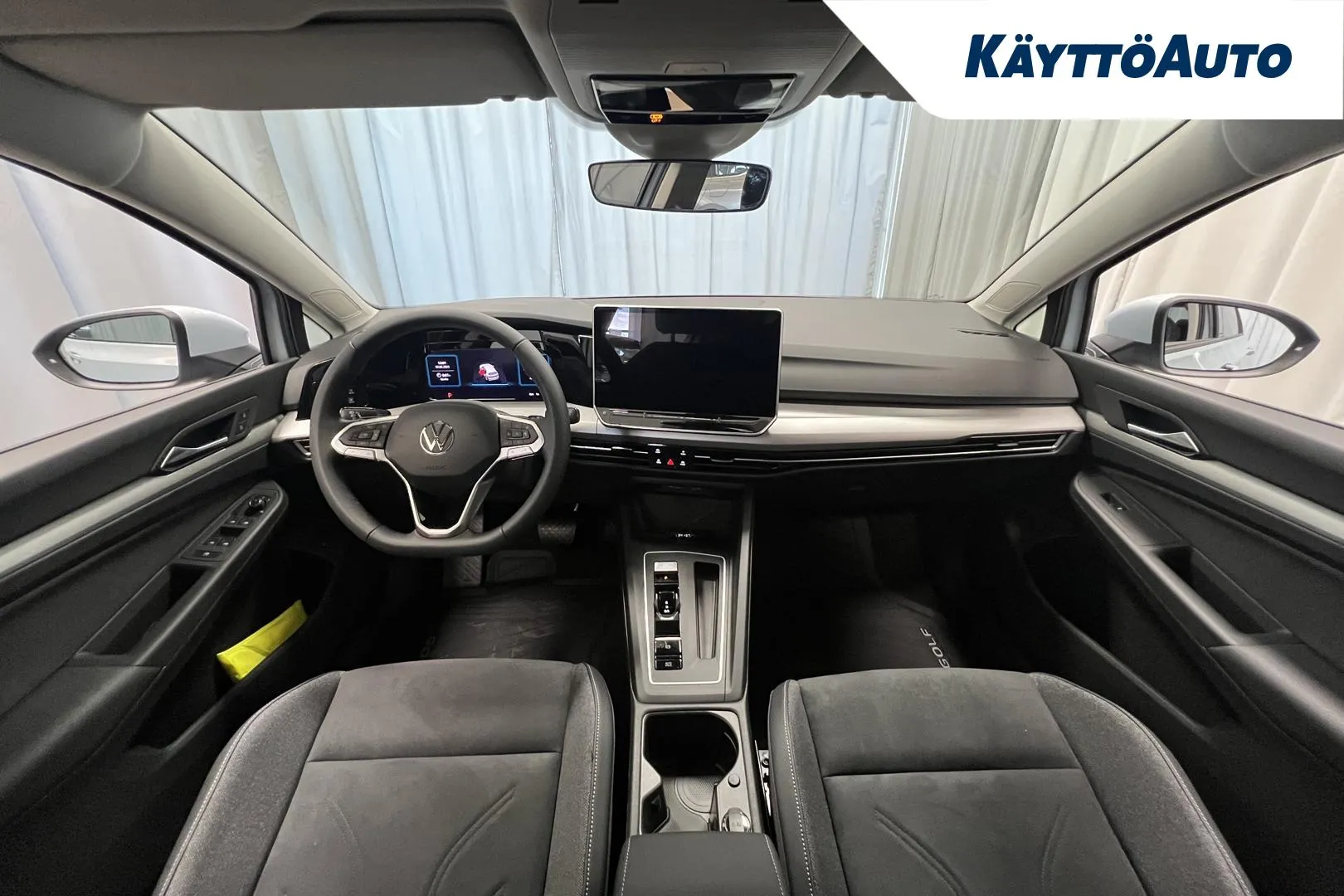Volkswagen Golf RXM-489 carousel image