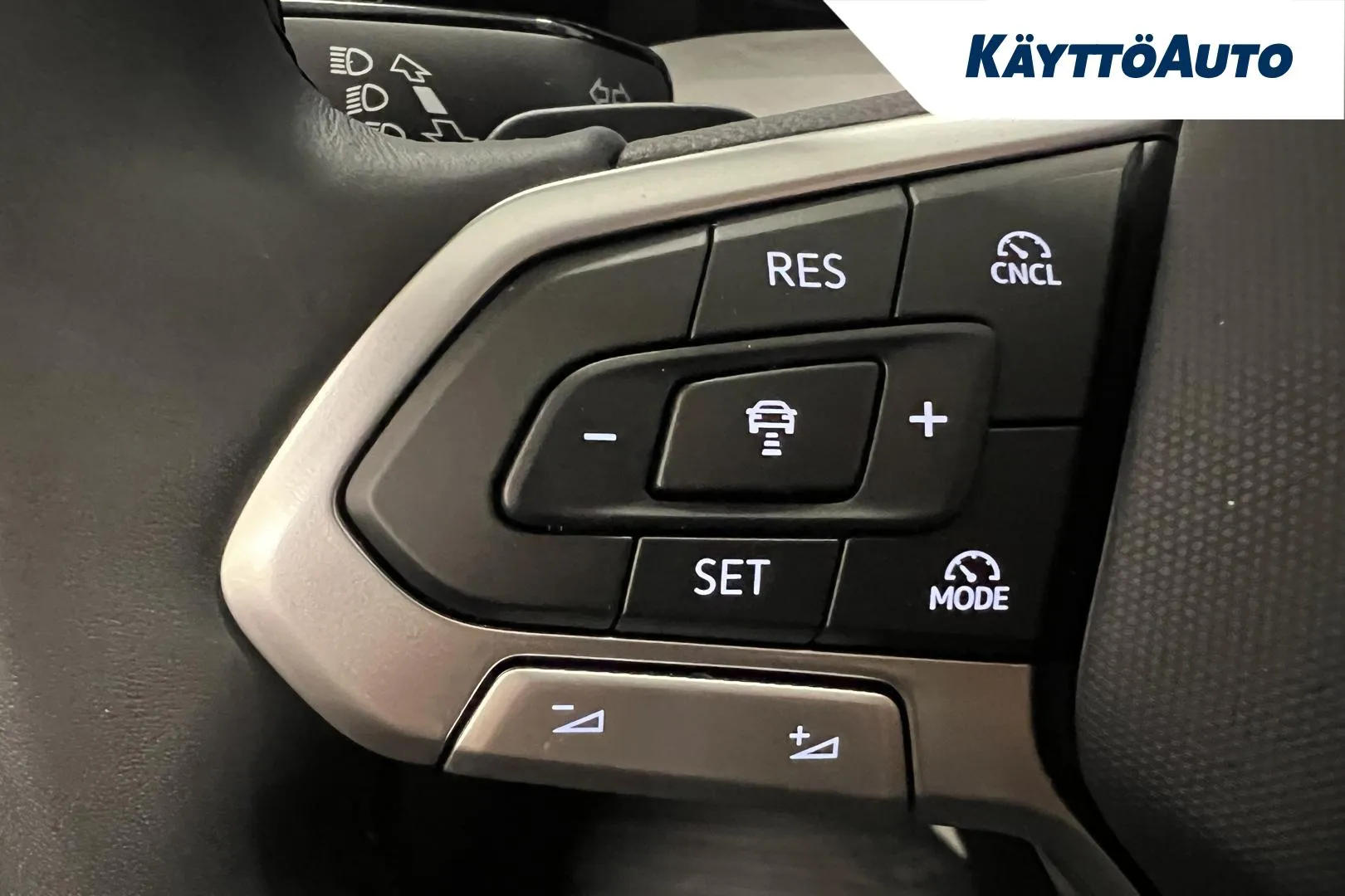 Volkswagen Golf RXM-489 carousel image