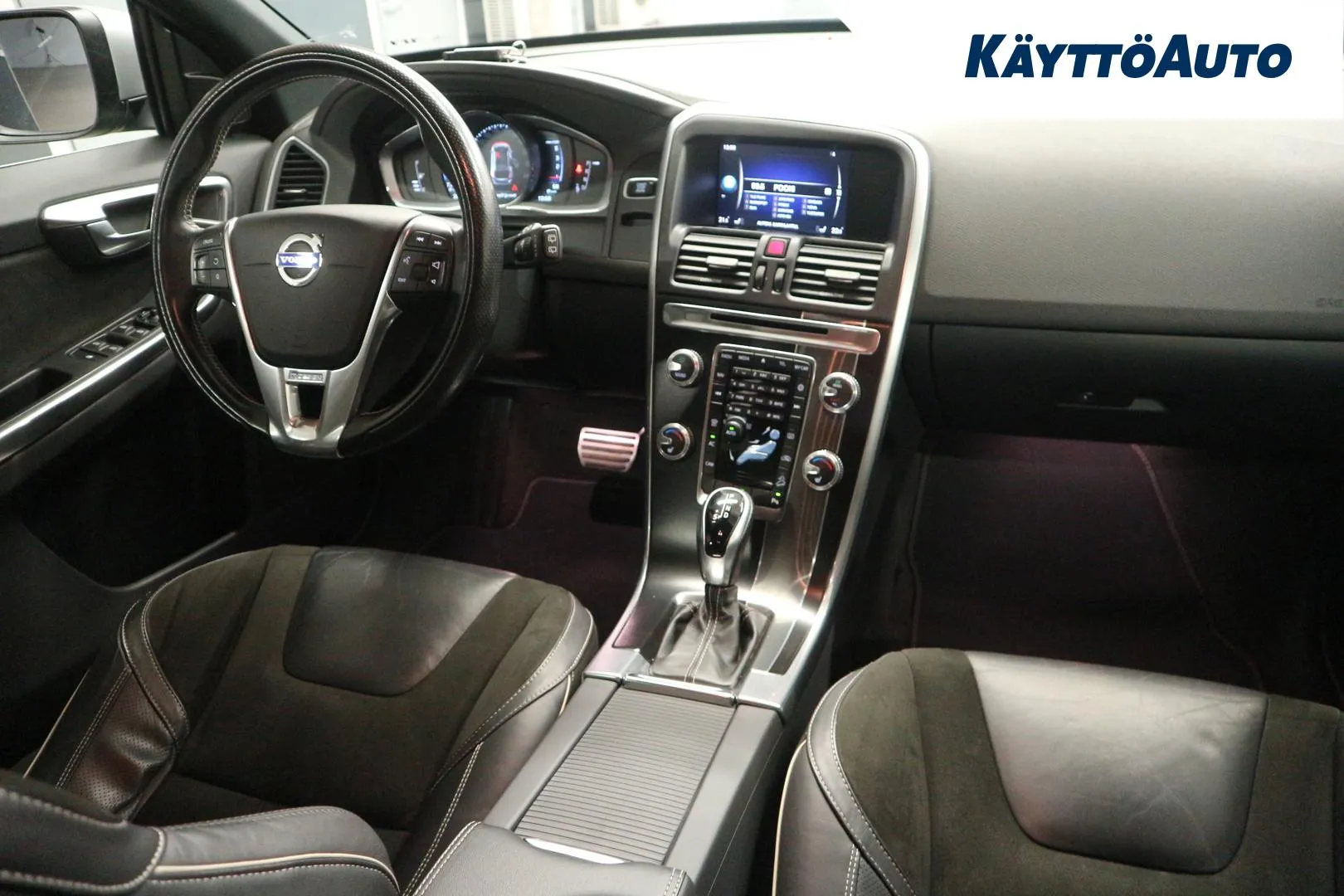 VOLVO XC60 UZU-760 carousel image