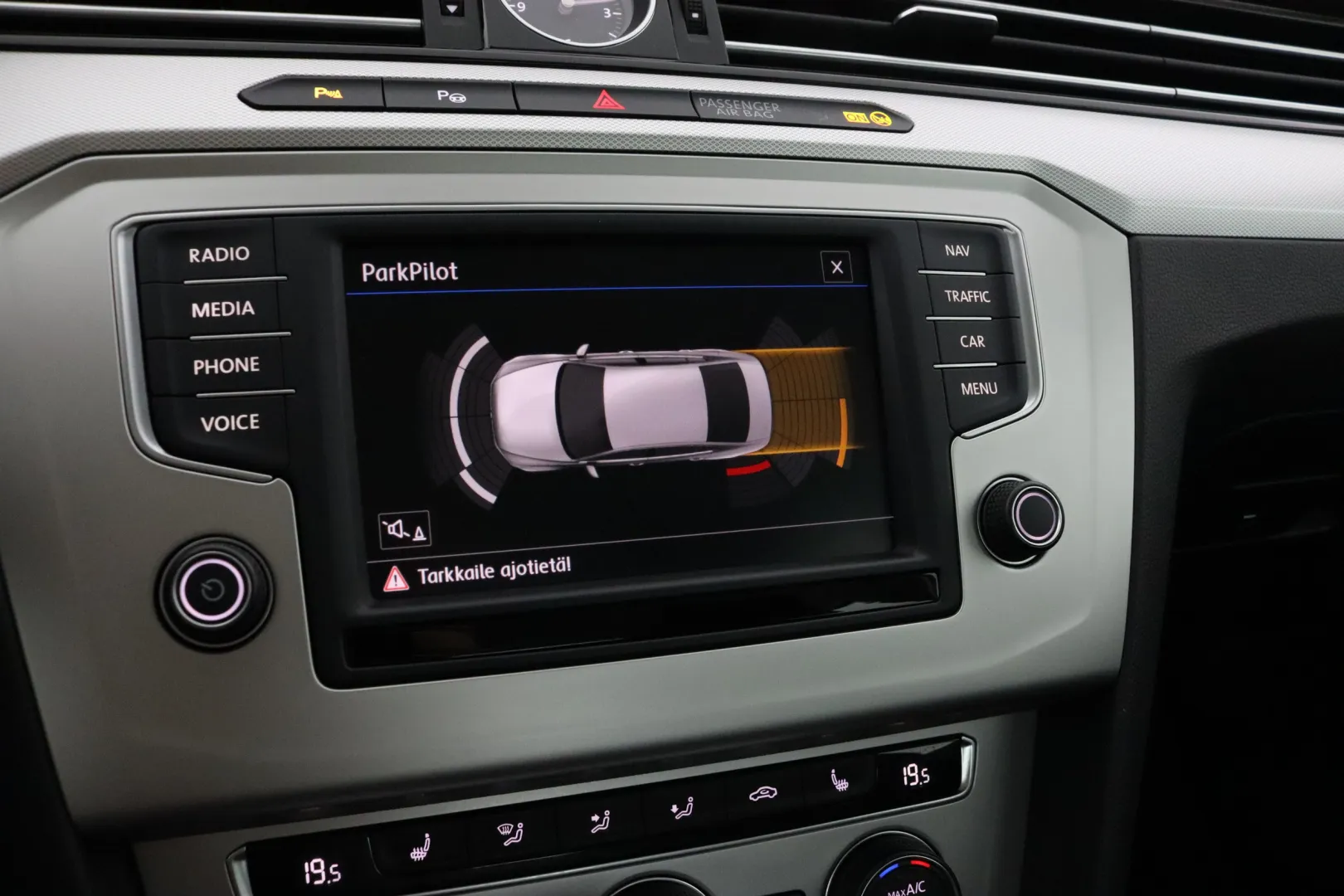 VOLKSWAGEN Passat FMP-939 carousel image
