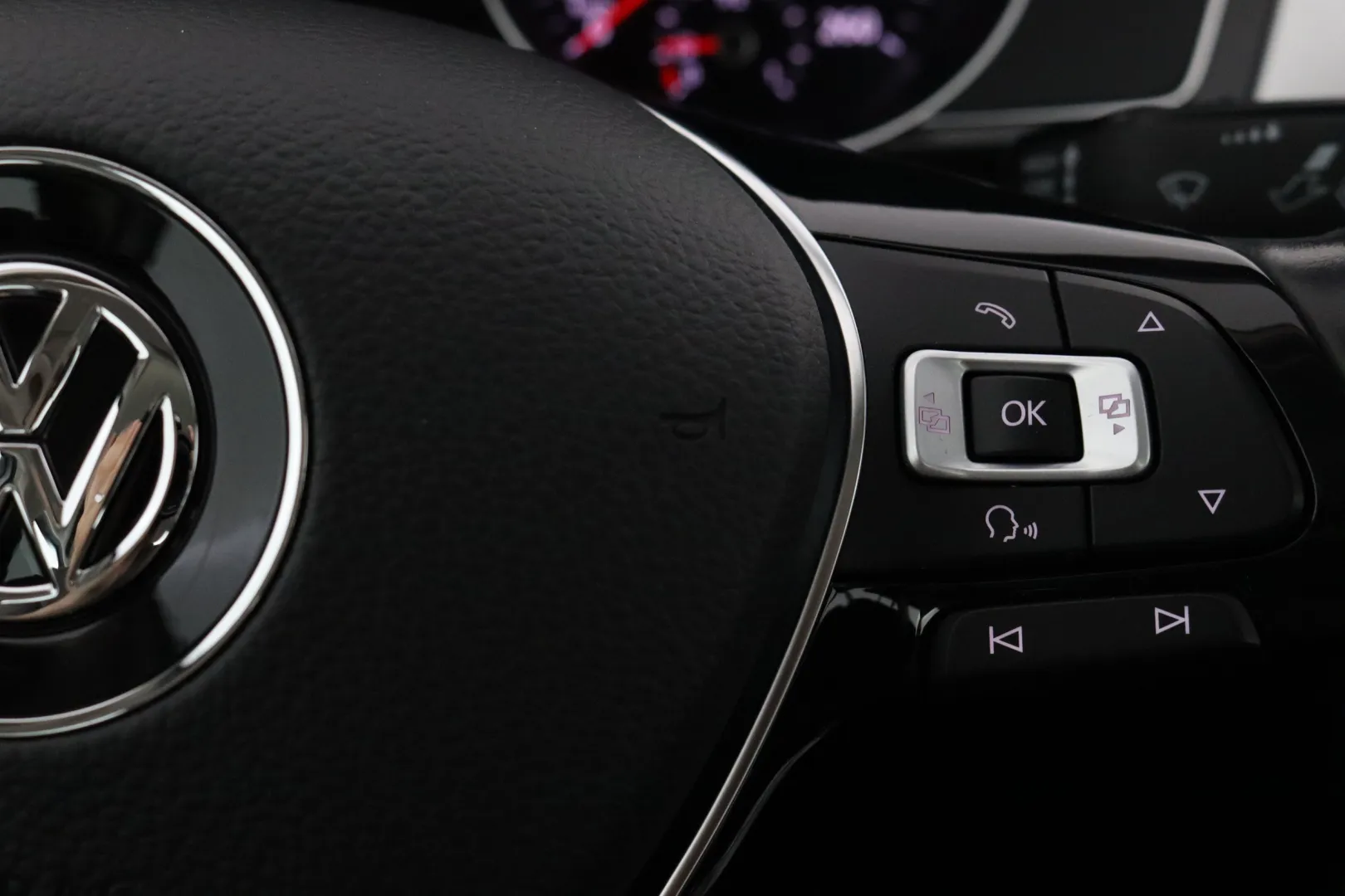 VOLKSWAGEN Passat FMP-939 carousel image