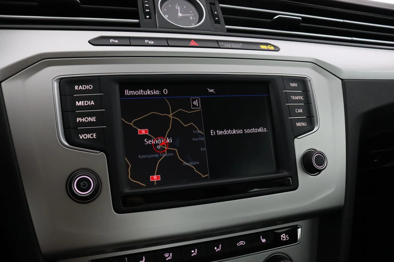 VOLKSWAGEN Passat FMP-939 carousel image