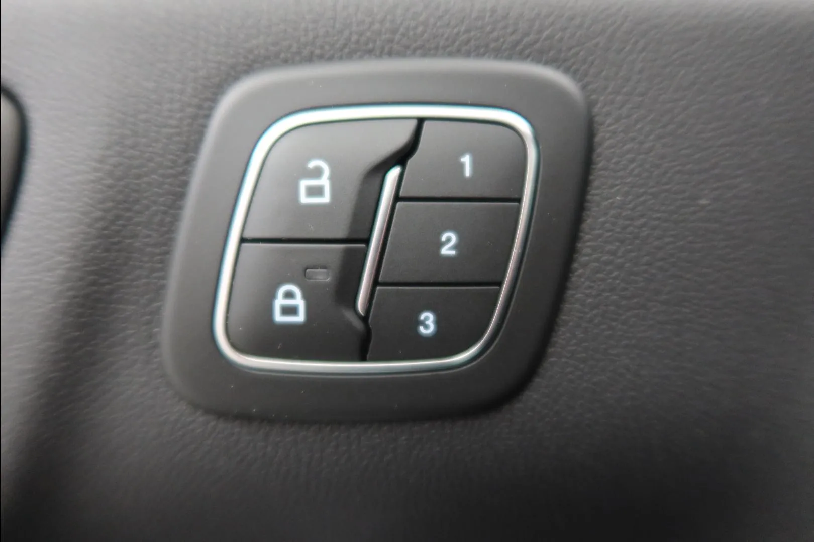 FORD Kuga LPX-997 carousel image