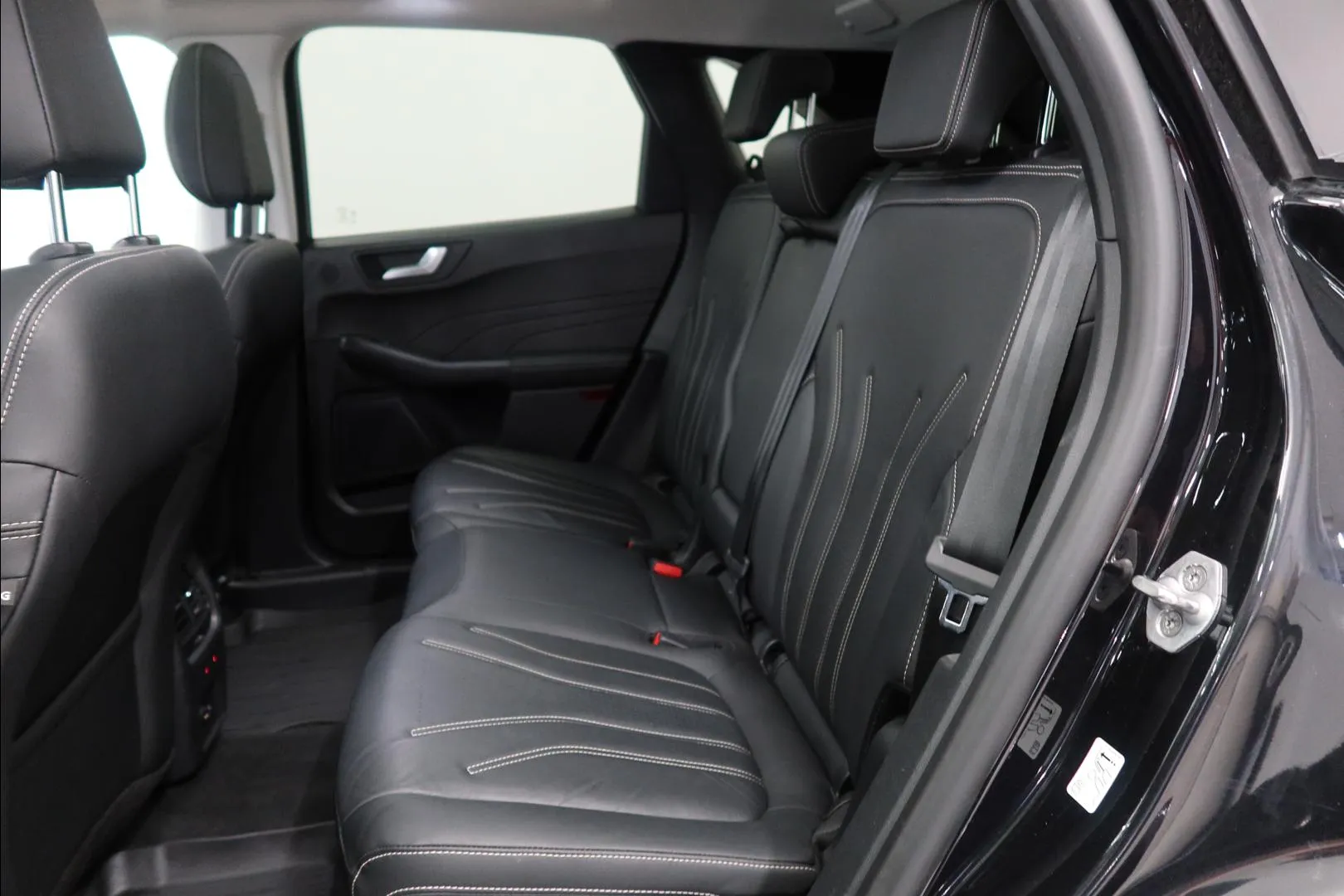 FORD Kuga LPX-997 carousel image