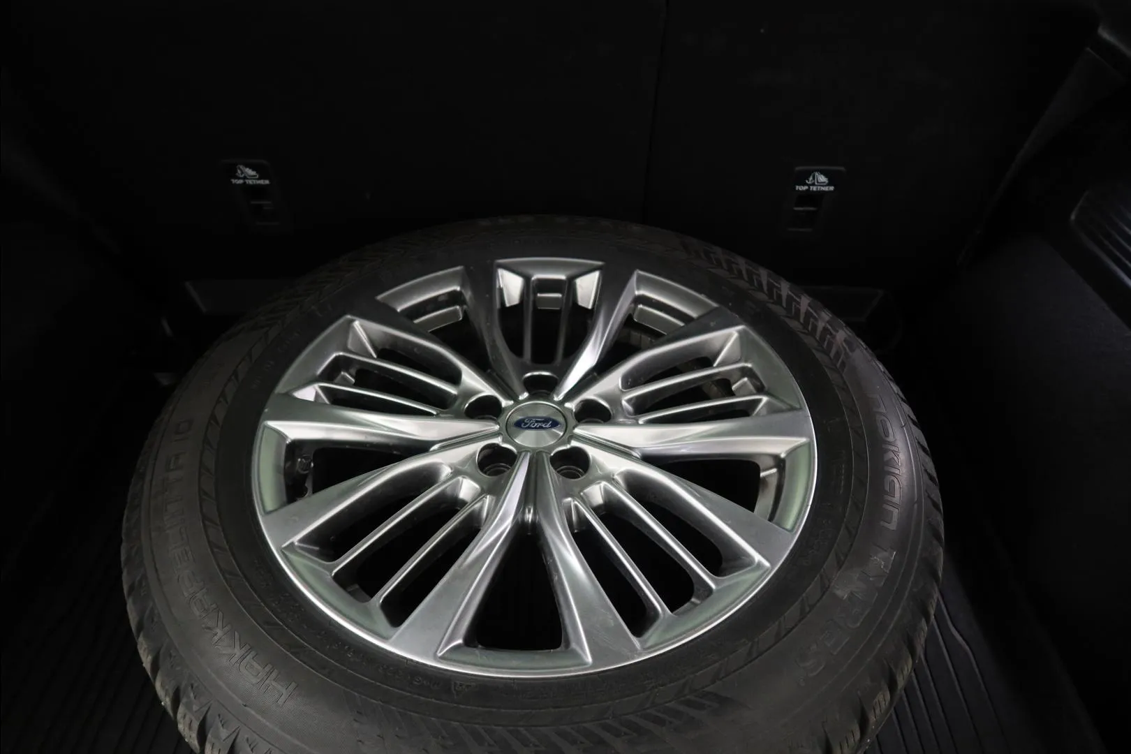 FORD Kuga LPX-997 carousel image