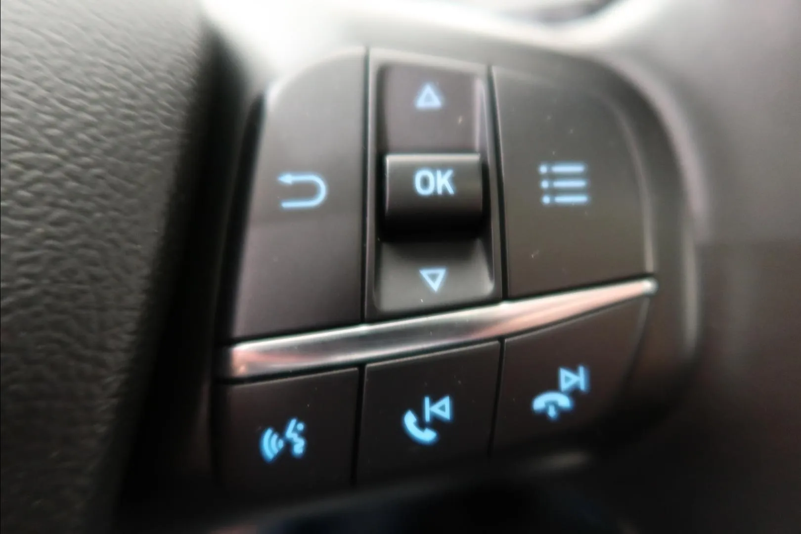 FORD Kuga LPX-997 carousel image