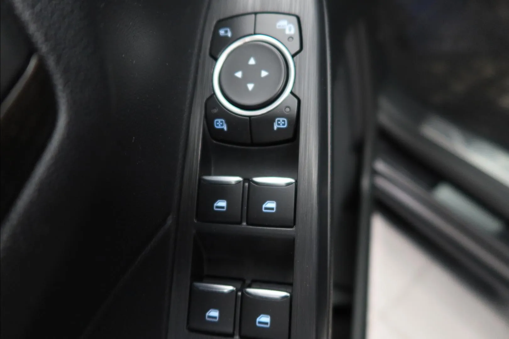FORD Kuga LPX-997 carousel image