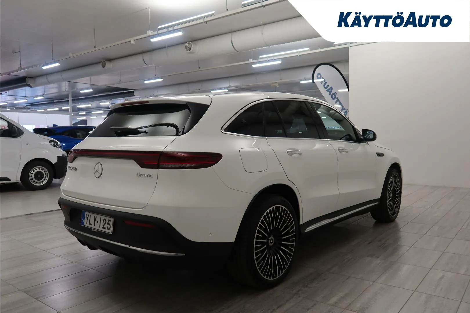 Mercedes-Benz EQC YLY-125 carousel image