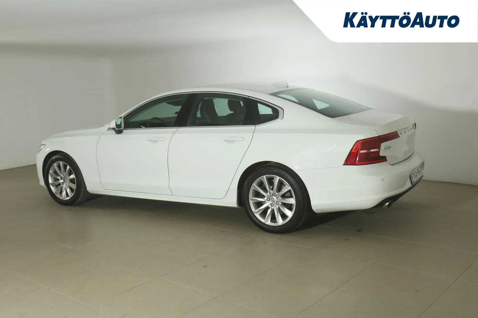 VOLVO S90 YKA-967 carousel image