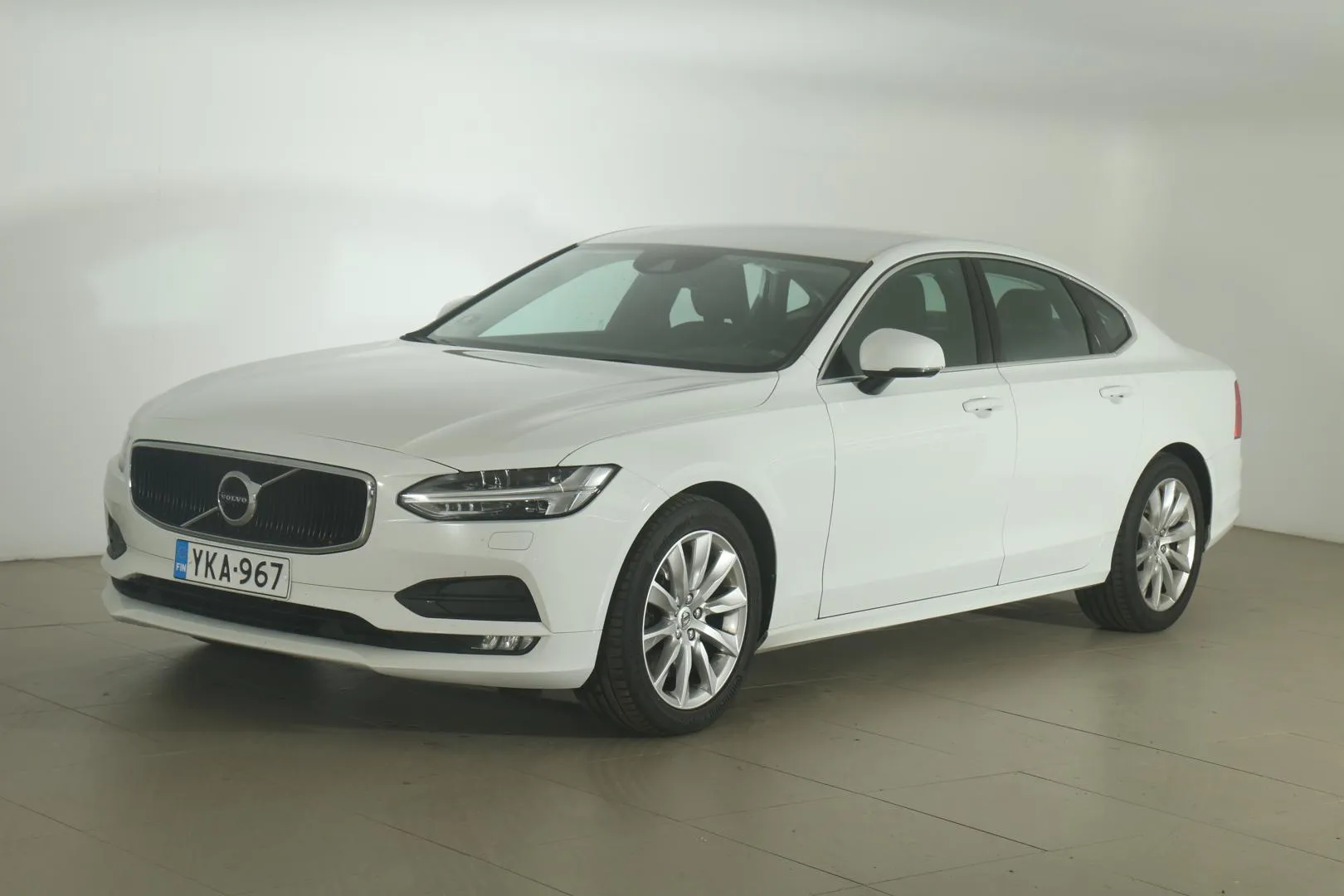 VOLVO S90 YKA-967 carousel image