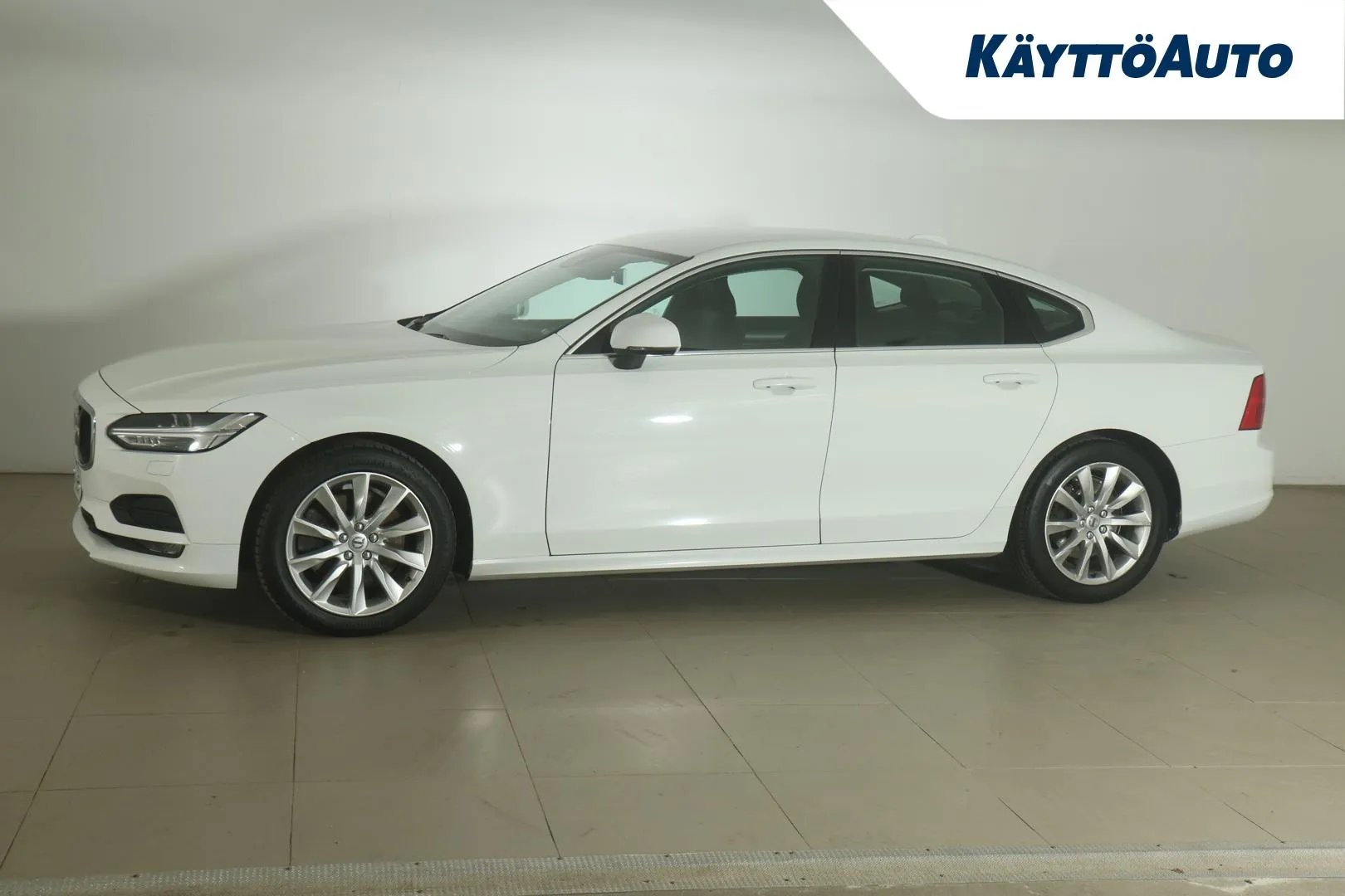 VOLVO S90 YKA-967 carousel image