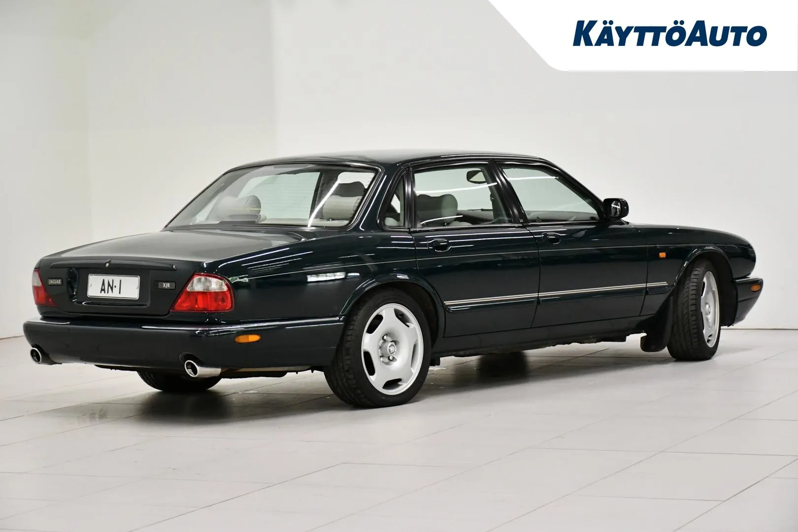 JAGUAR XJR AN-1 carousel image