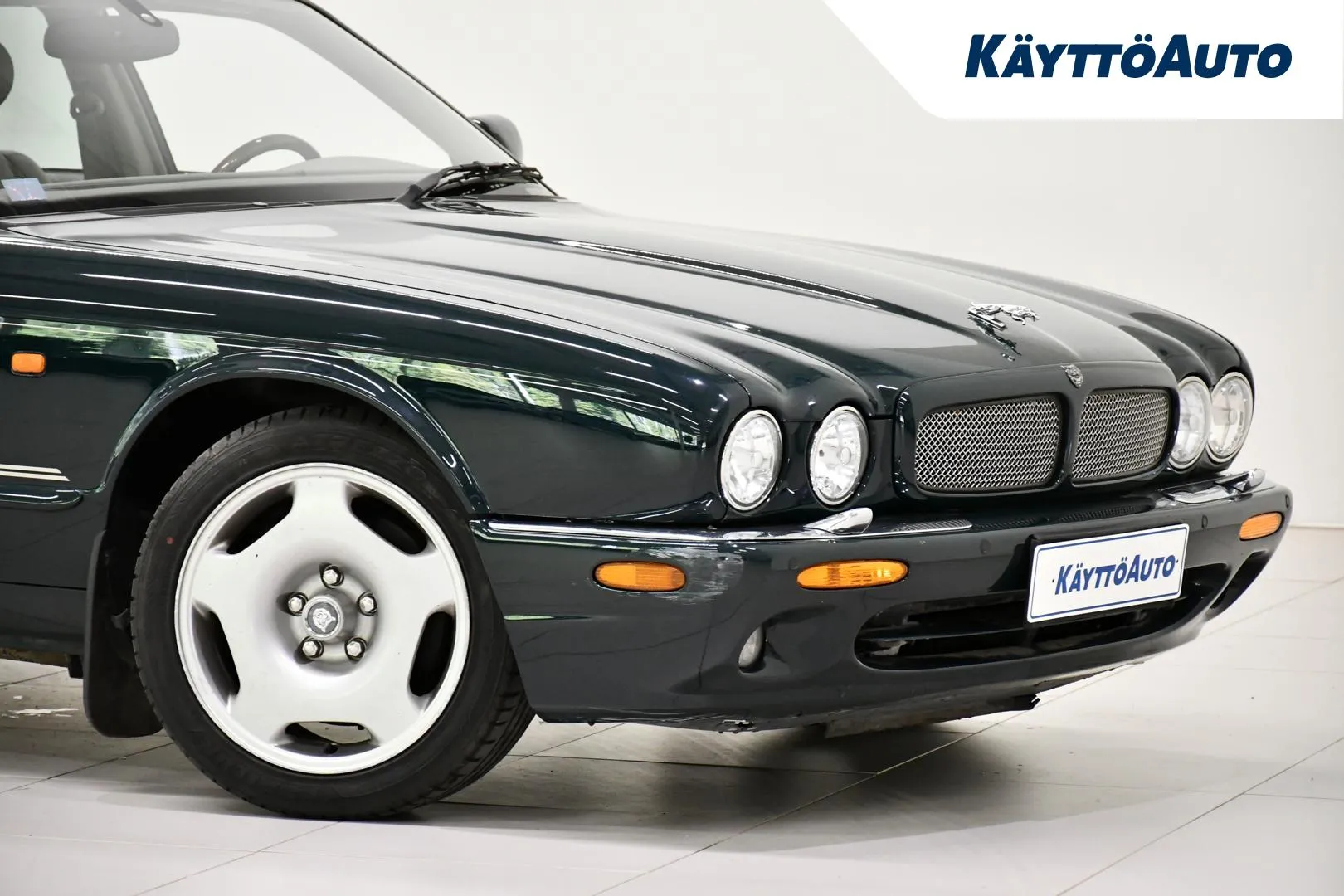 JAGUAR XJR AN-1 carousel image