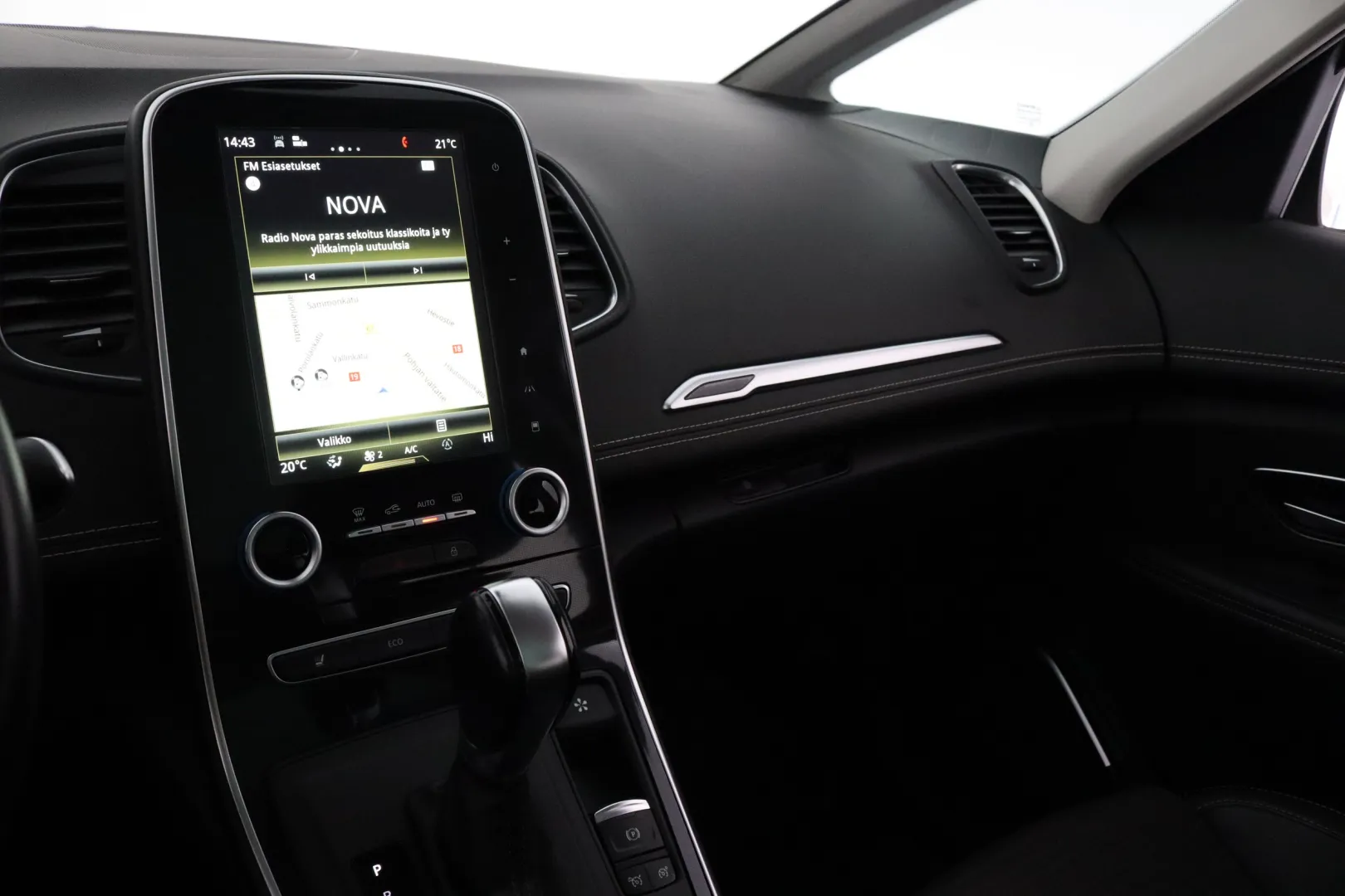 RENAULT Grand Scenic KSO-429 carousel image