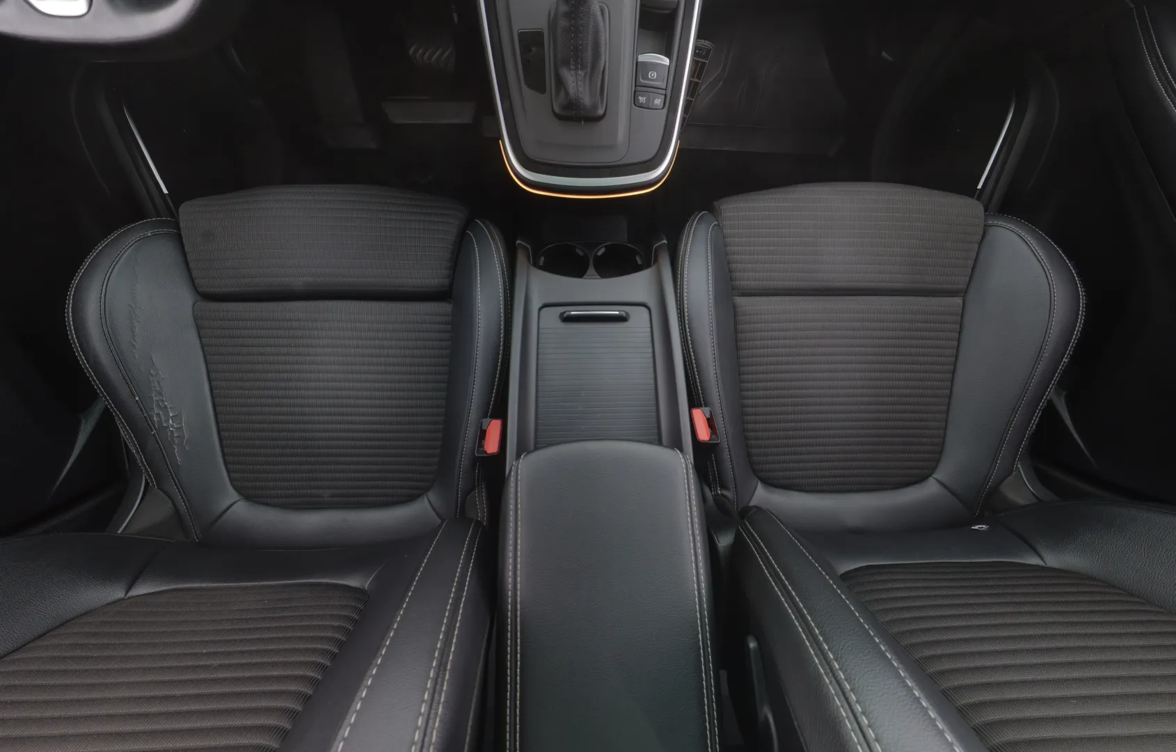 RENAULT Grand Scenic KSO-429 carousel image