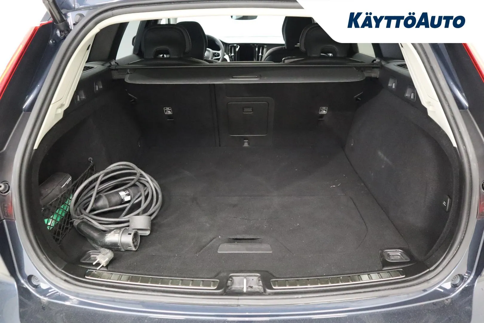 VOLVO V60 EVB-699 carousel image