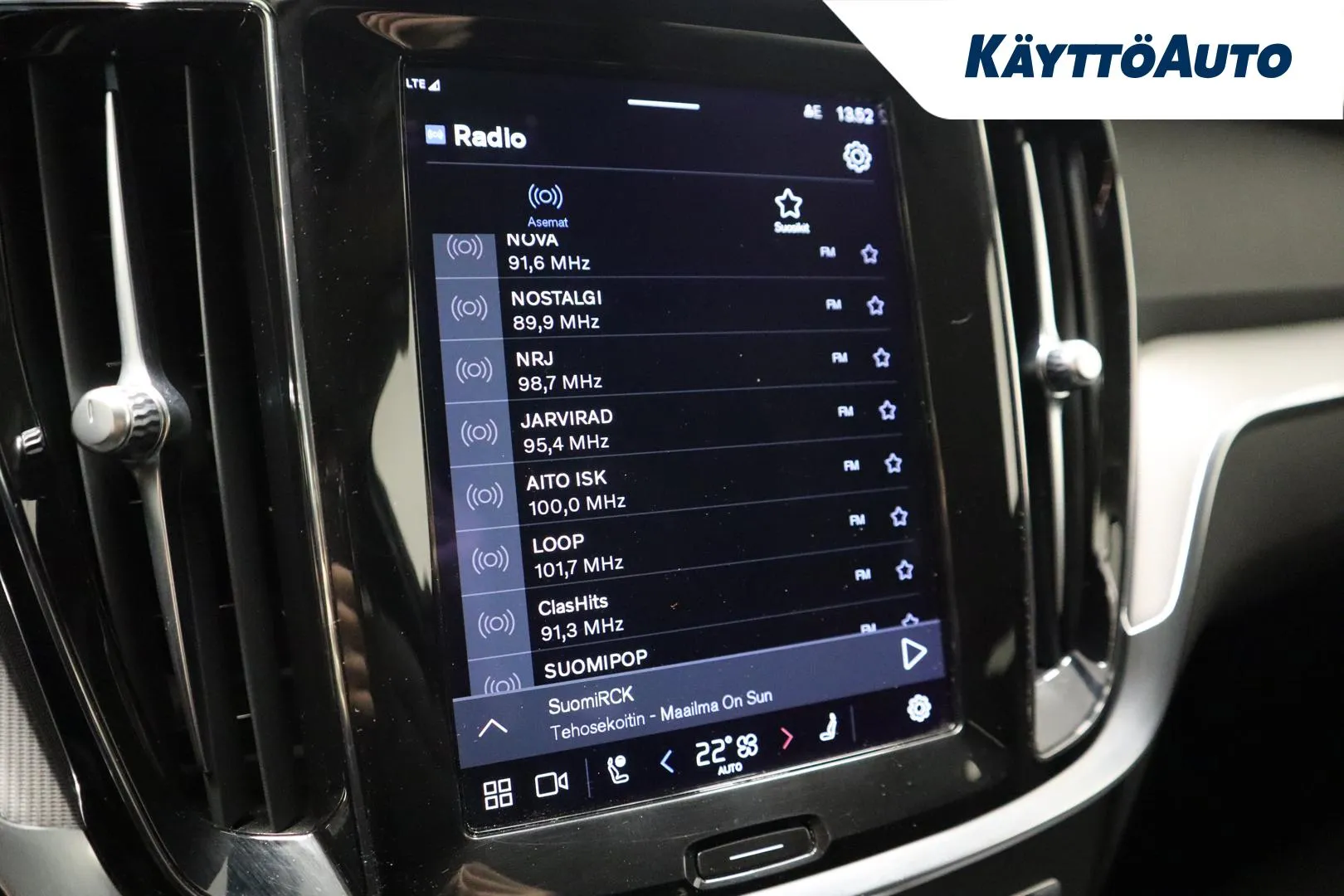 VOLVO V60 EVB-699 carousel image