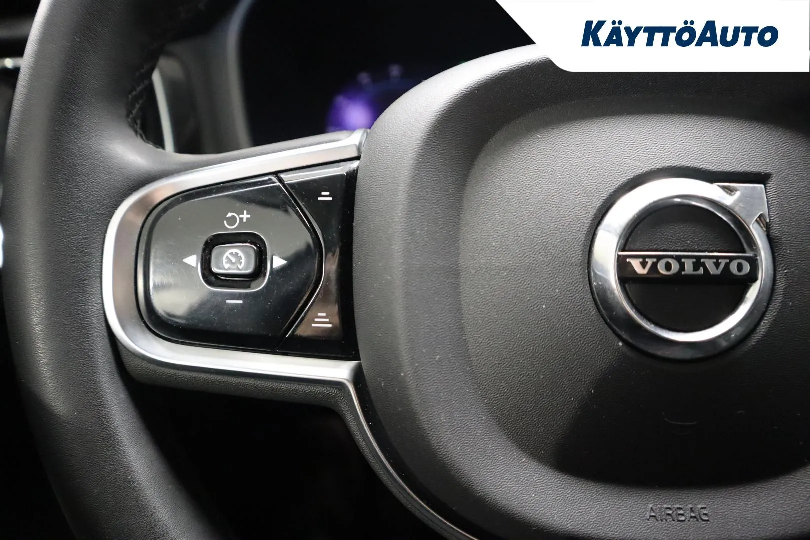 VOLVO V60 EVB-699 carousel image