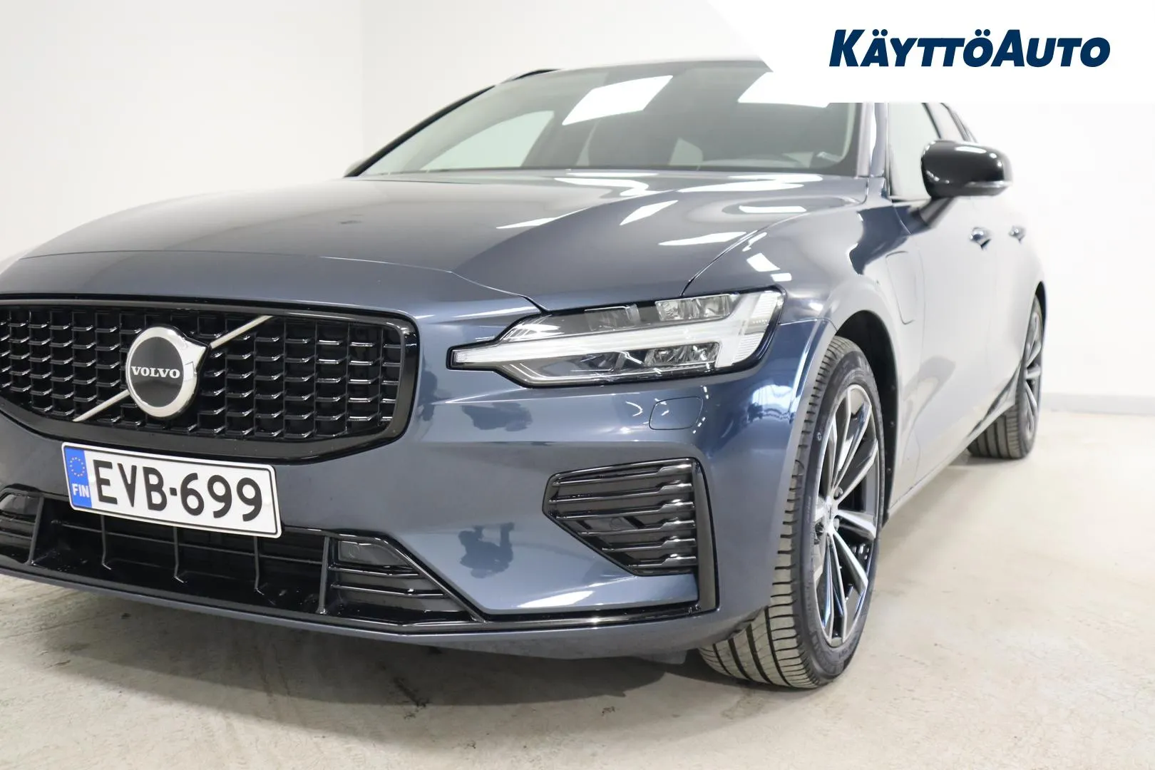 VOLVO V60 EVB-699 carousel image