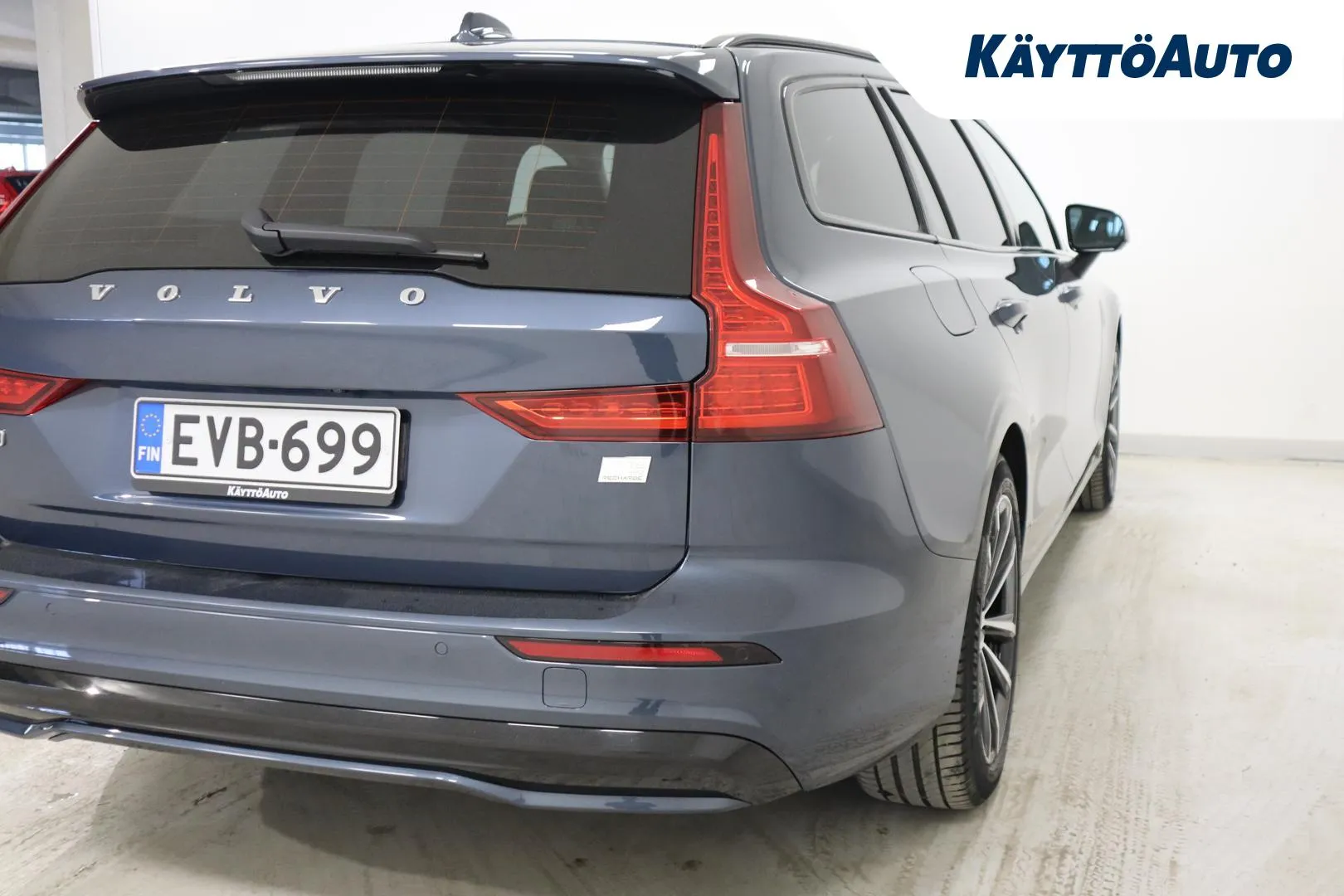 VOLVO V60 EVB-699 carousel image
