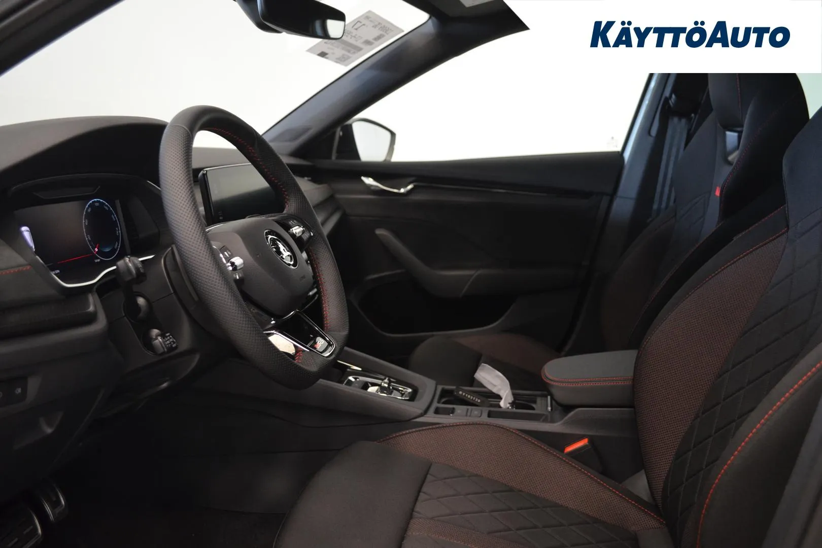 Skoda Octavia EVH-915 carousel image