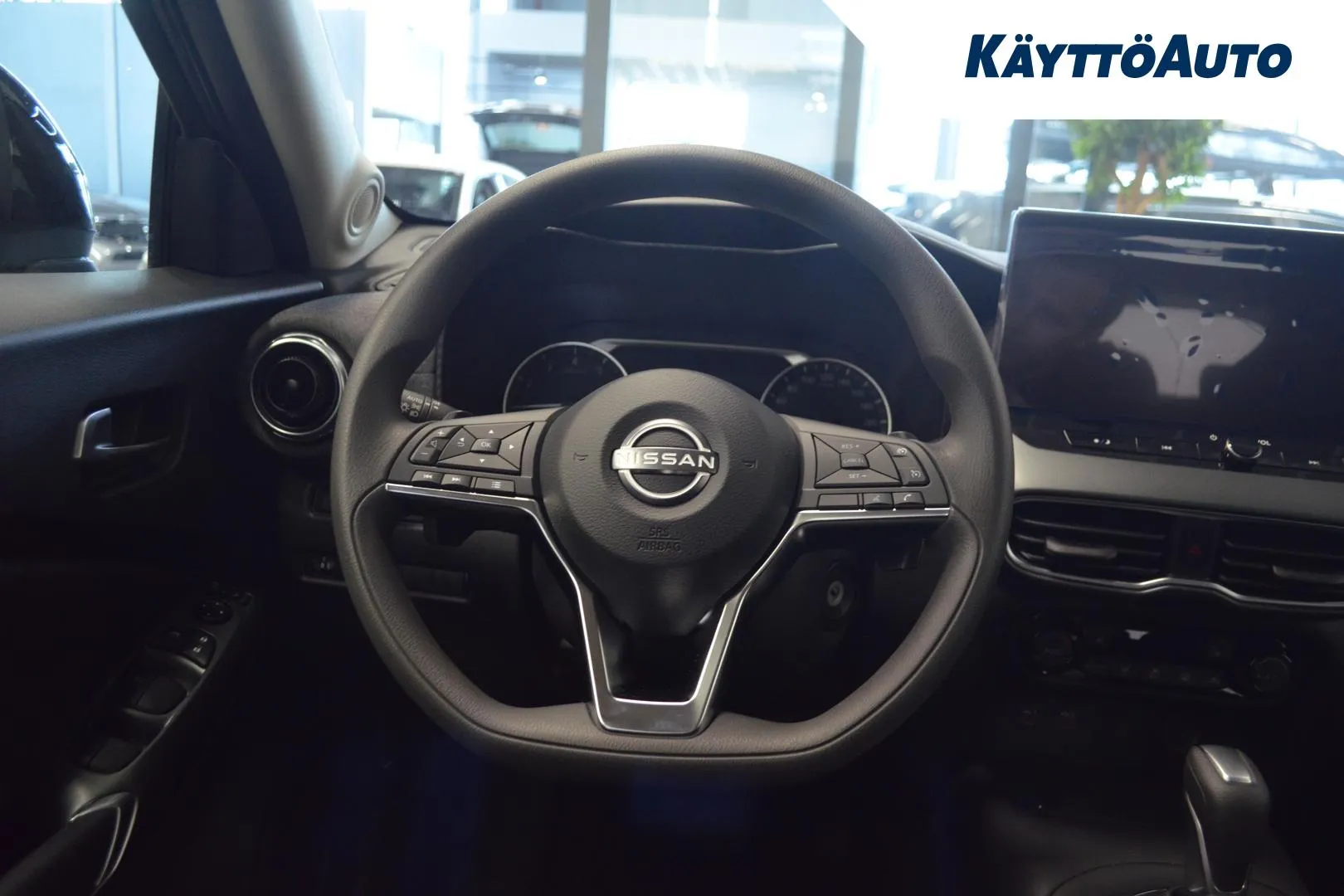 Nissan Juke SZJ-172 carousel image