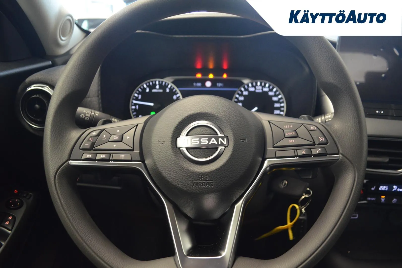 Nissan Juke SZJ-172 carousel image