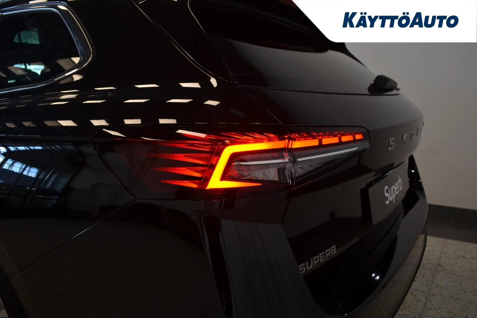 Skoda Superb XSR-440 carousel image