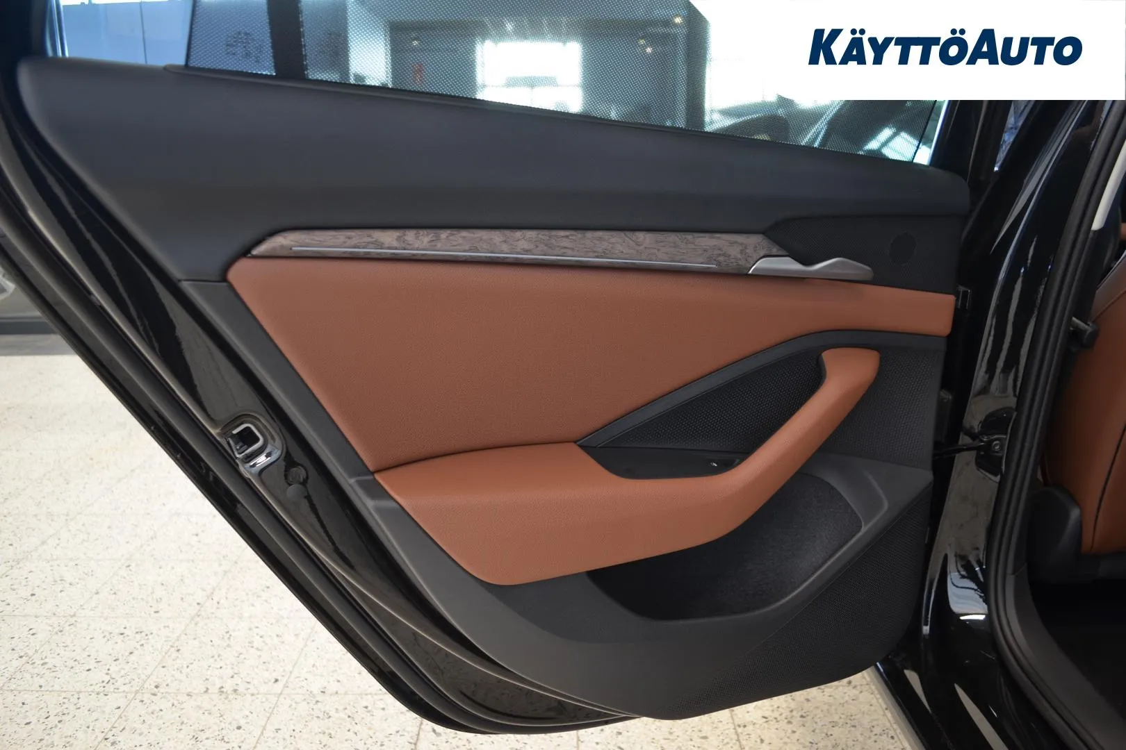 Skoda Superb XSR-440 carousel image