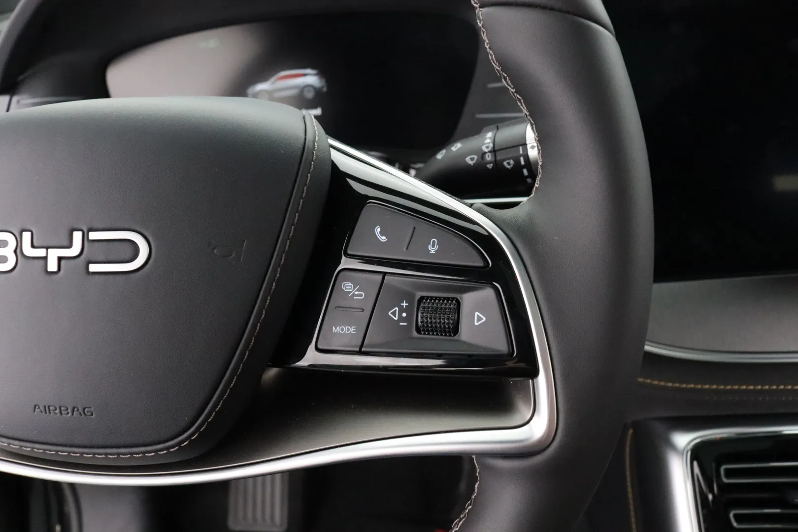 BYD Tang GPZ-163 carousel image