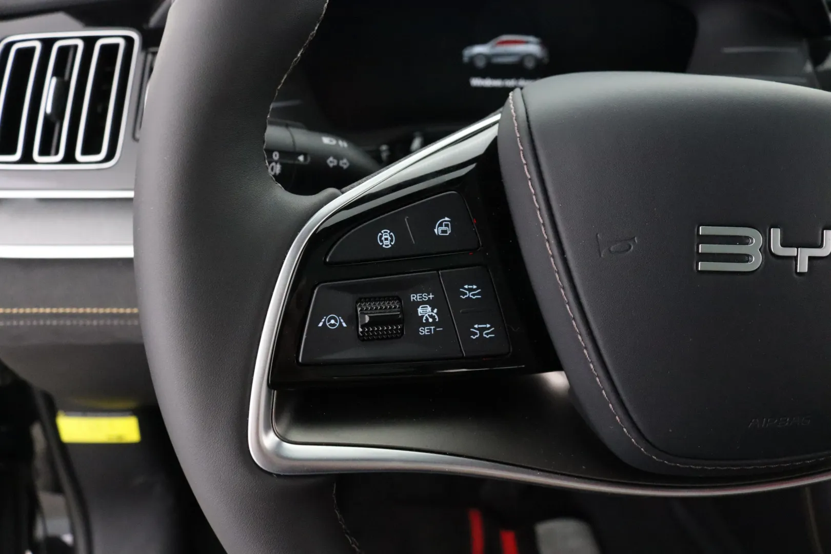 BYD Tang GPZ-163 carousel image