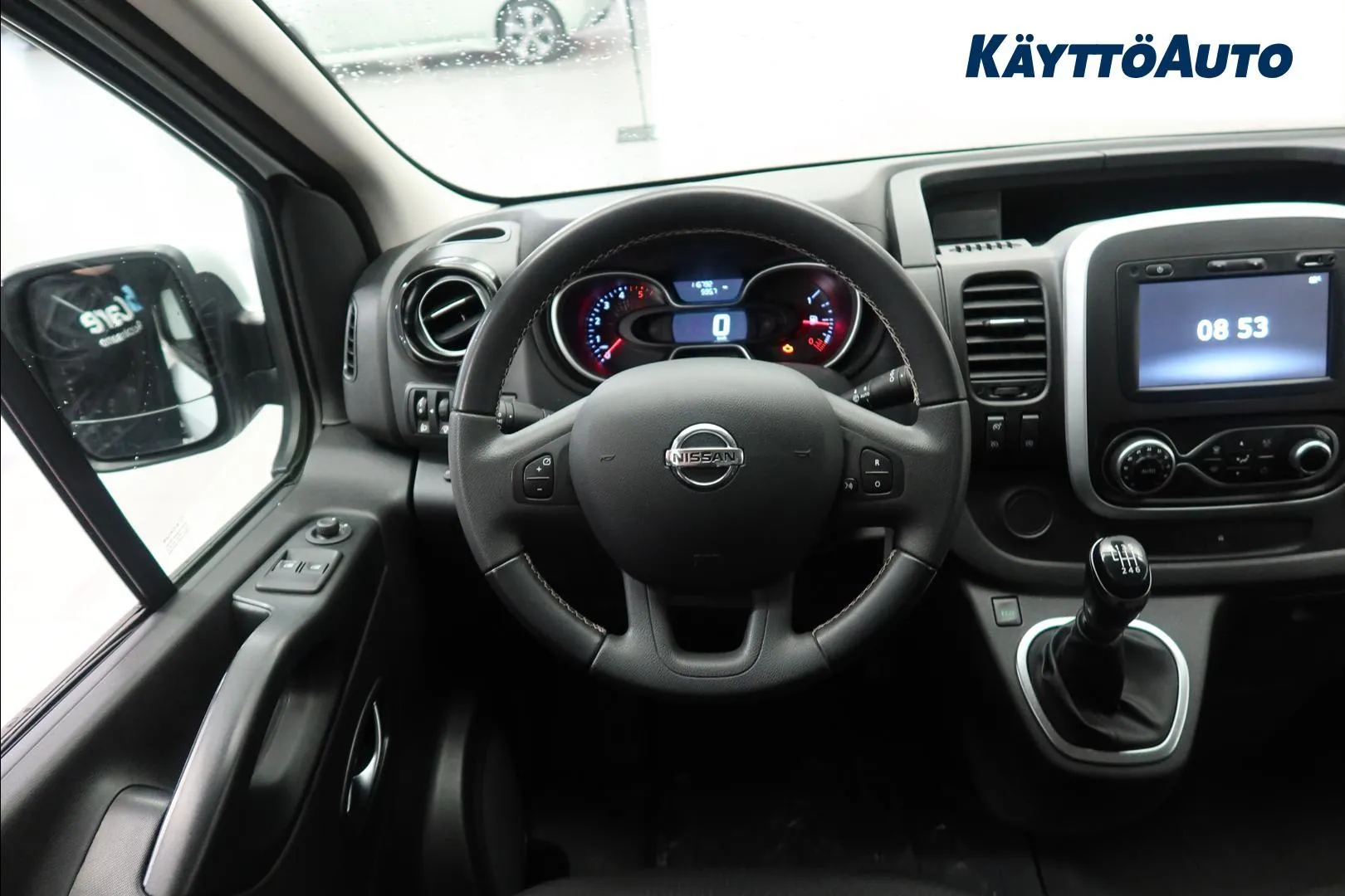 Nissan NV300 YLP-130 carousel image