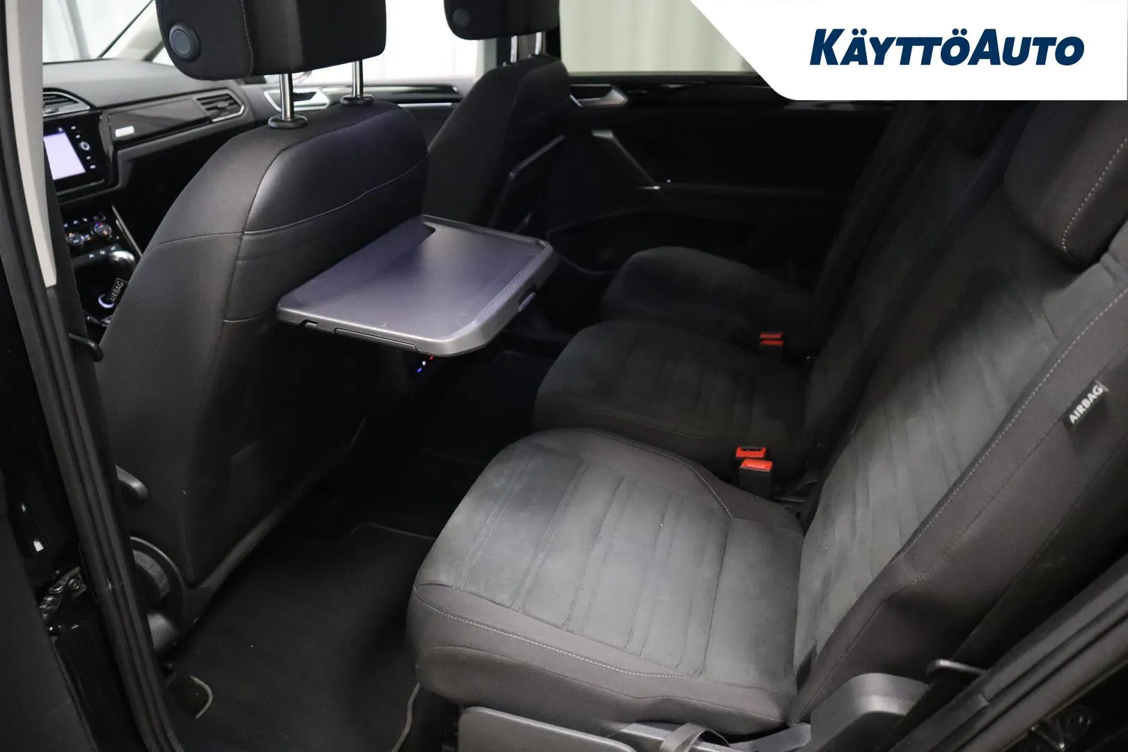 VOLKSWAGEN Touran BXK-286 carousel image