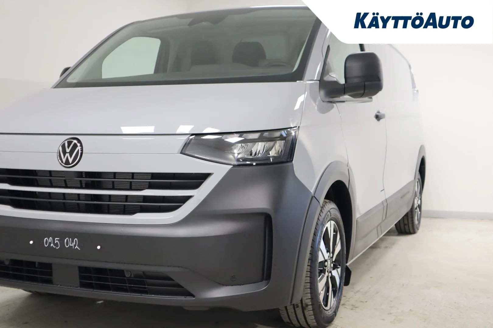 Volkswagen Transporter CSH-368 carousel image