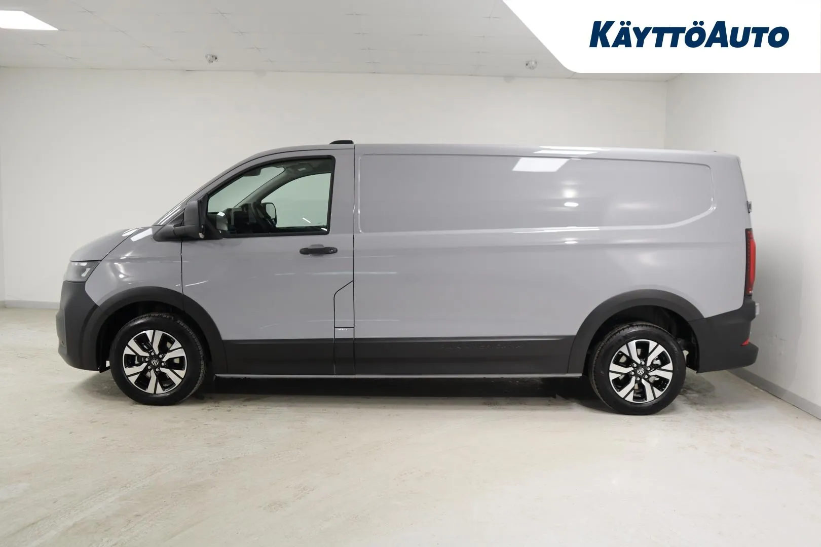 Volkswagen Transporter CSH-368 carousel image