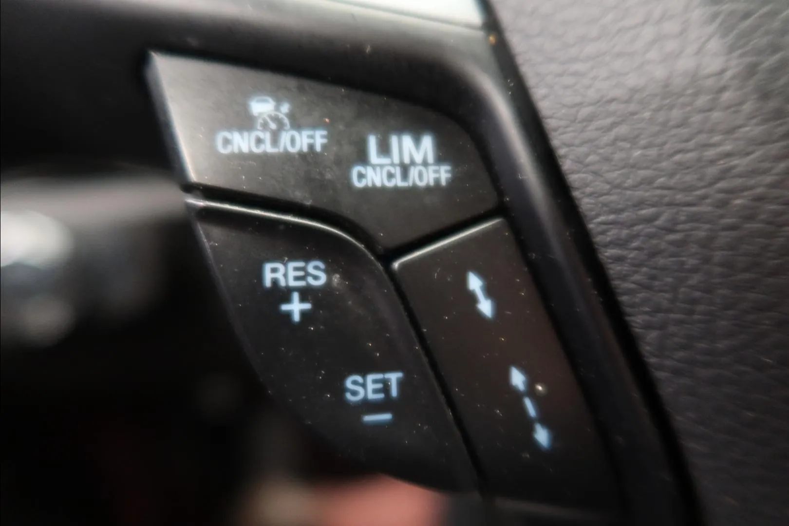 FORD Mondeo JMC-412 carousel image