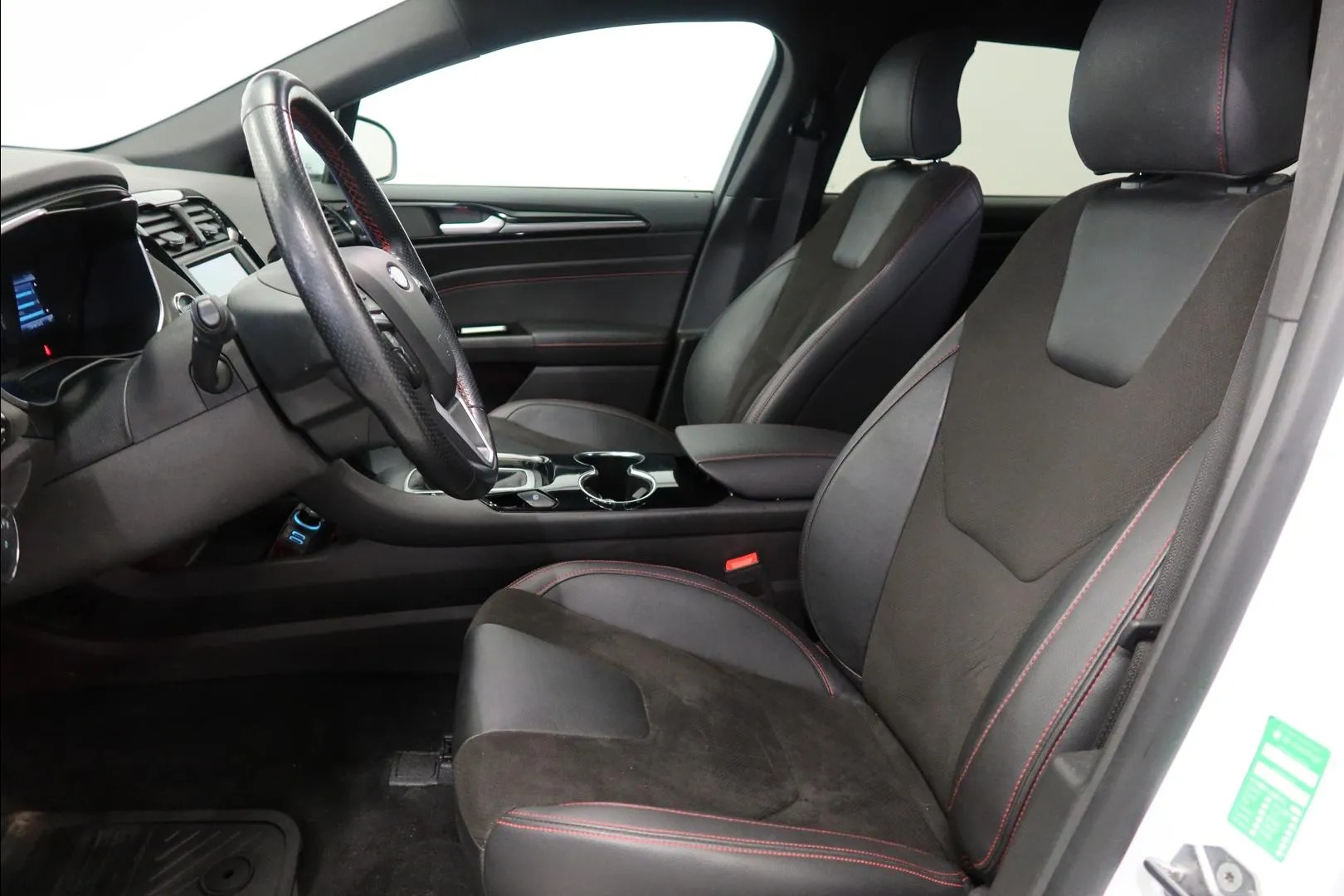 FORD Mondeo JMC-412 carousel image