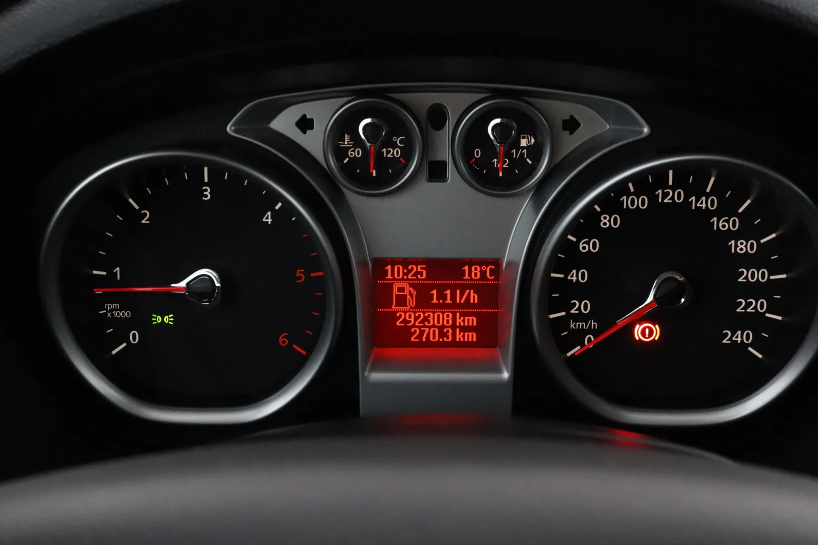 FORD Kuga JHR-469 carousel image