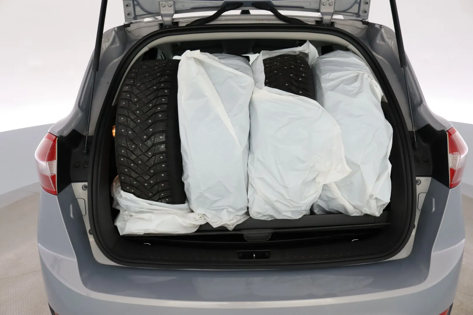 FORD Kuga JHR-469 carousel image